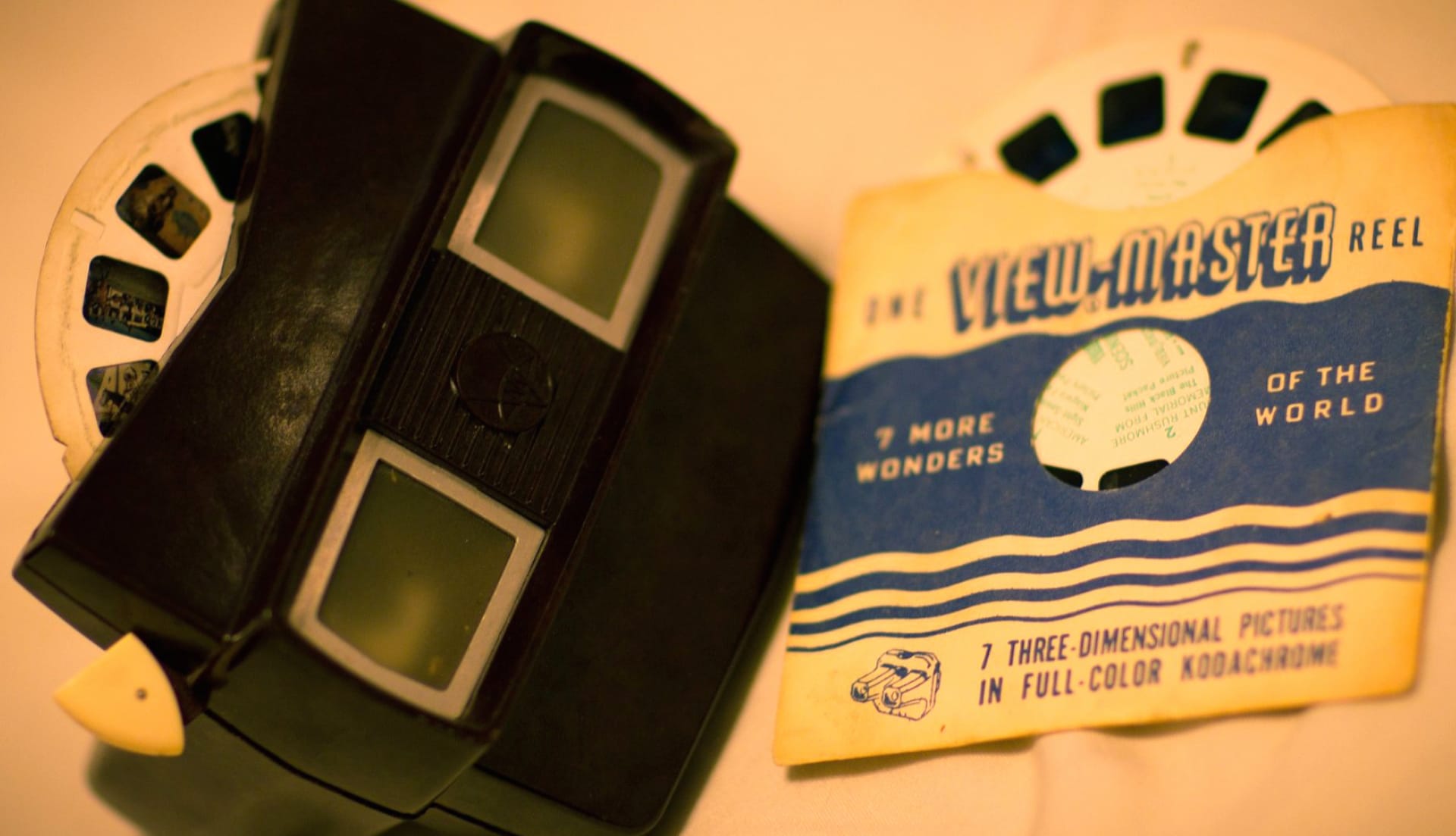 View-Master at 1280 x 960 size wallpapers HD quality