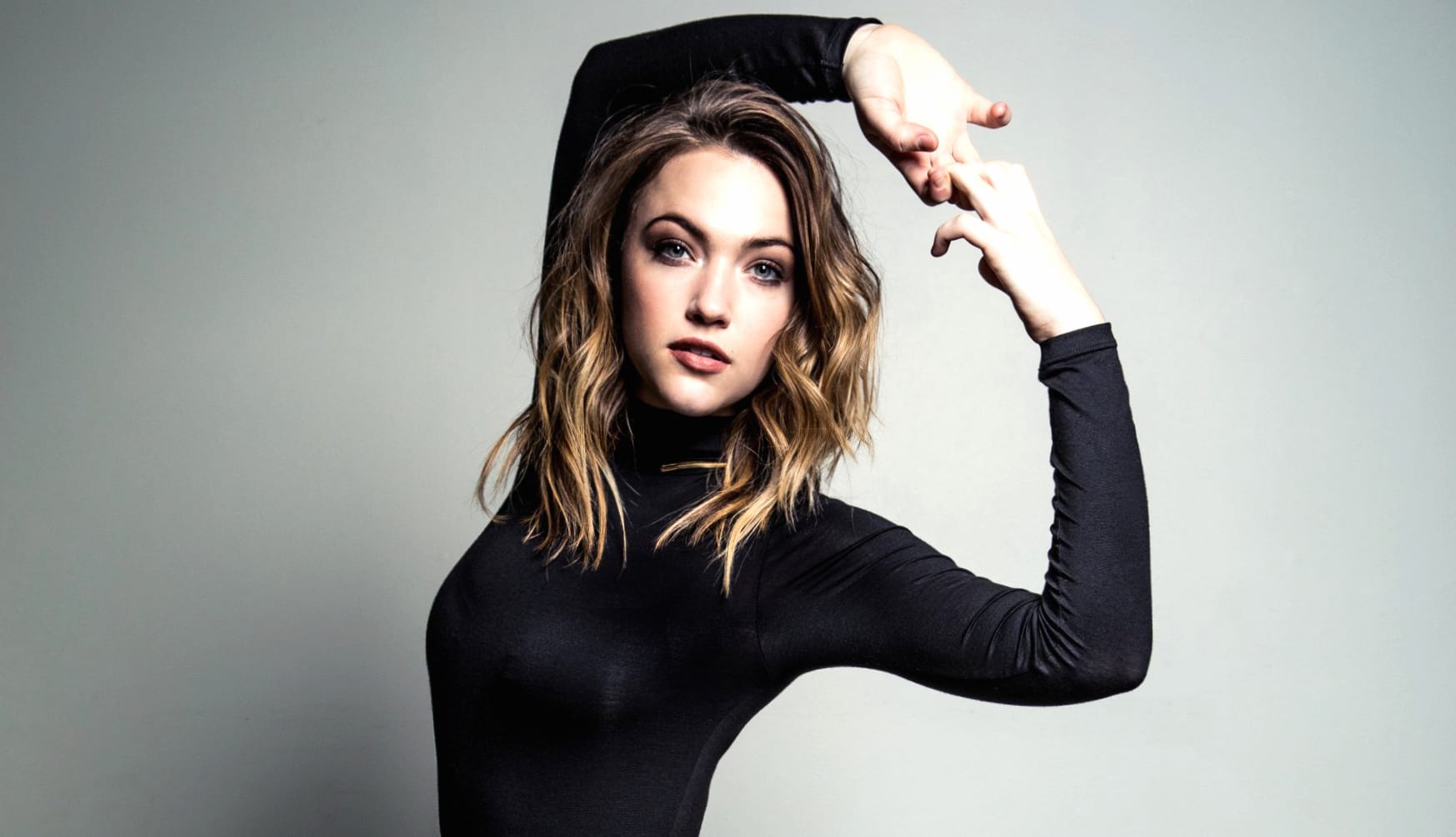 Violett Beane at 750 x 1334 iPhone 6 size wallpapers HD quality
