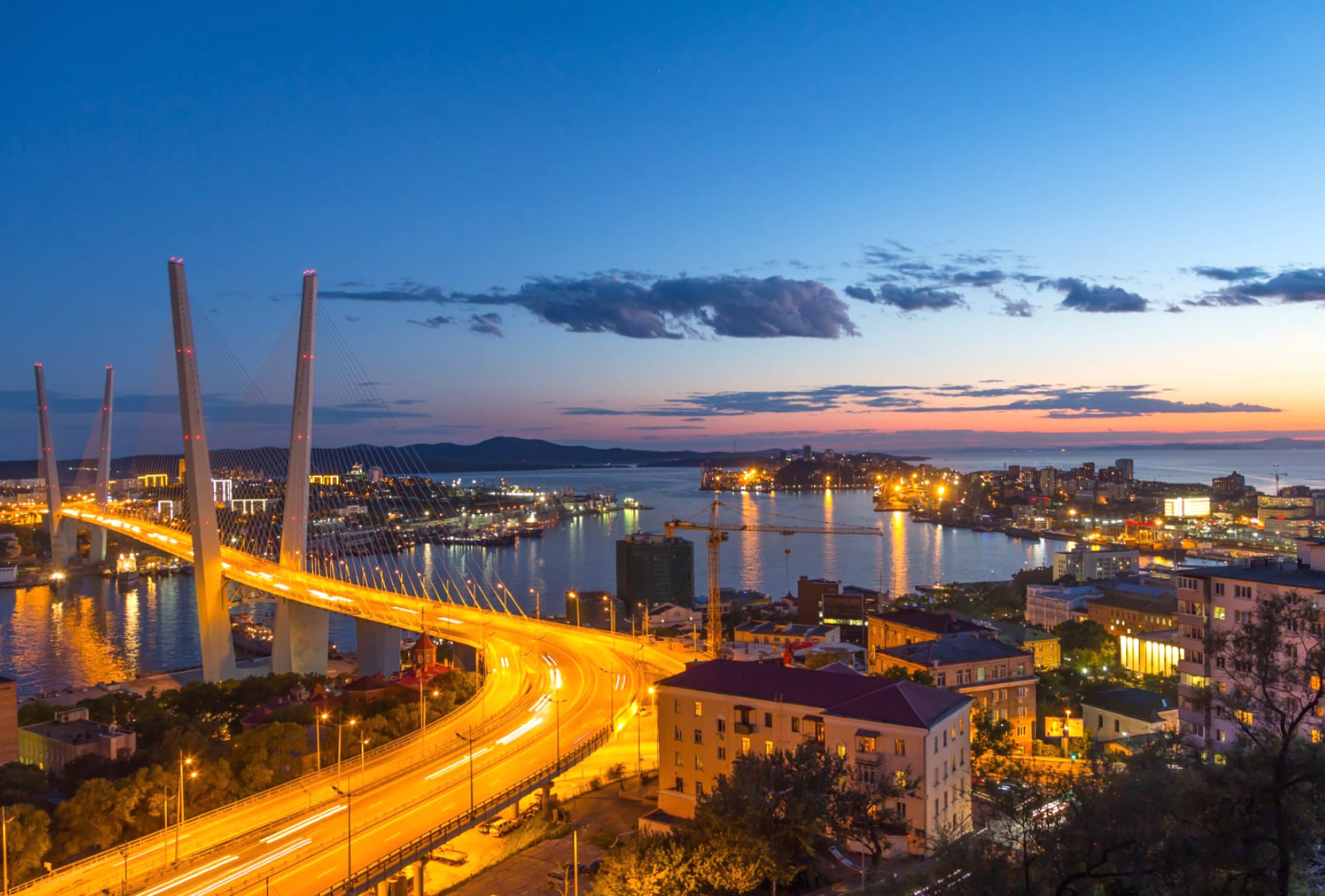 Vladivostok at 640 x 960 iPhone 4 size wallpapers HD quality