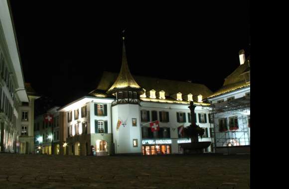 Crown Hotel City Hall Plaza