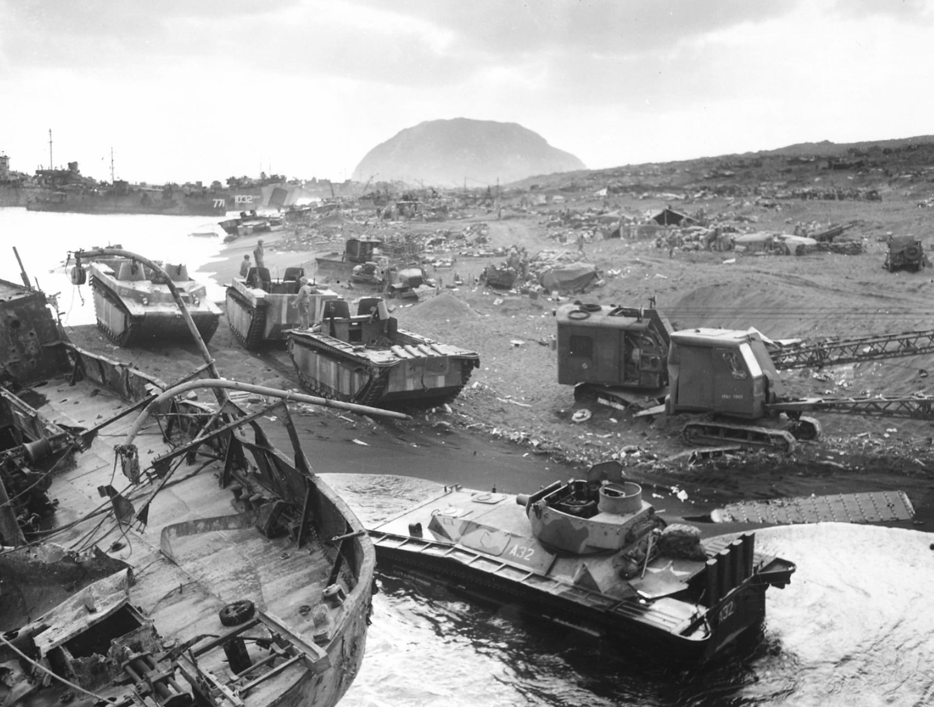 Battle Of Iwo Jima at 320 x 480 iPhone size wallpapers HD quality