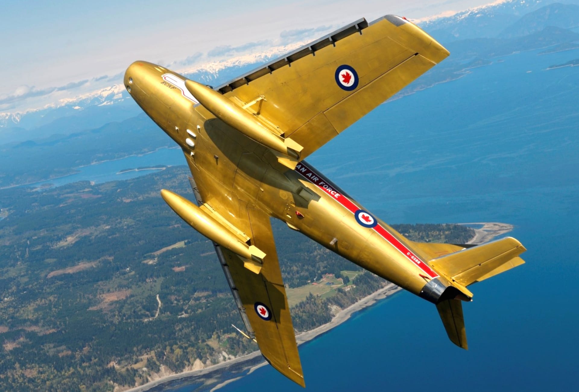 Canadair CL-13A Sabre Mk.5 at 2048 x 2048 iPad size wallpapers HD quality