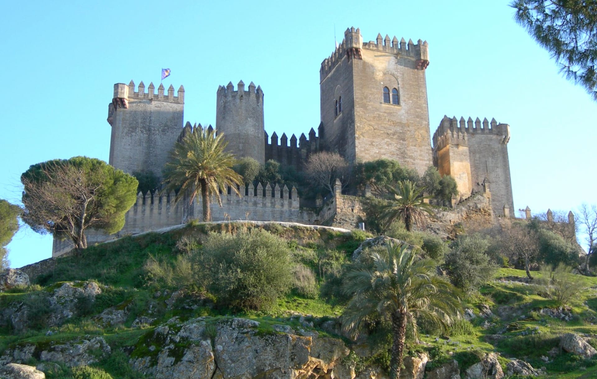 Castillo de Almodovar del Rio at 640 x 1136 iPhone 5 size wallpapers HD quality