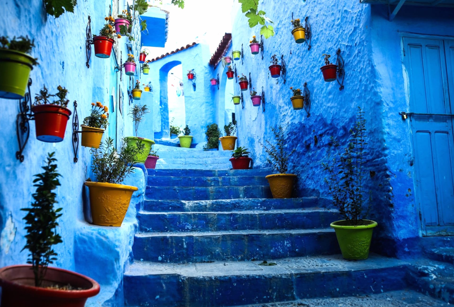 Chefchaouen at 2048 x 2048 iPad size wallpapers HD quality