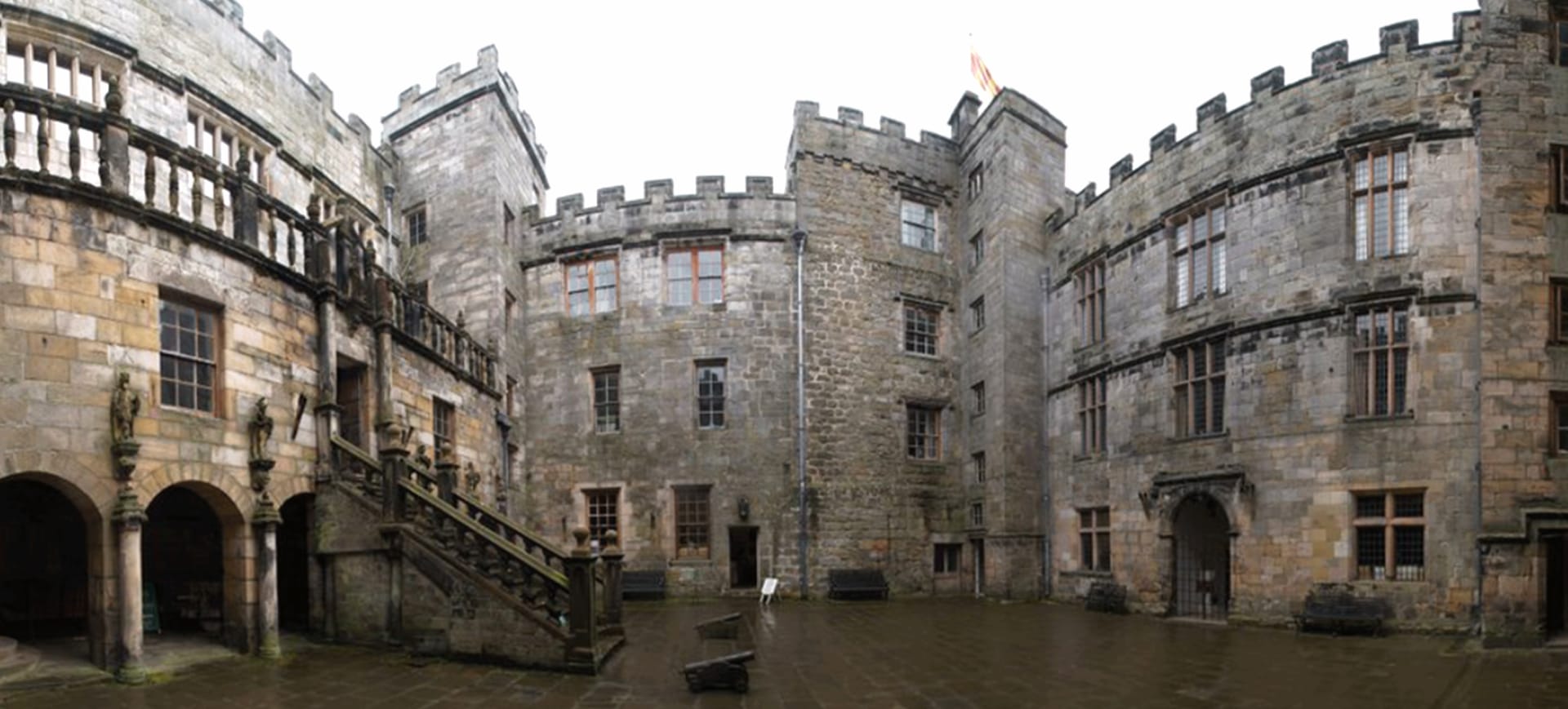 Chillingham Castle at 1152 x 864 size wallpapers HD quality