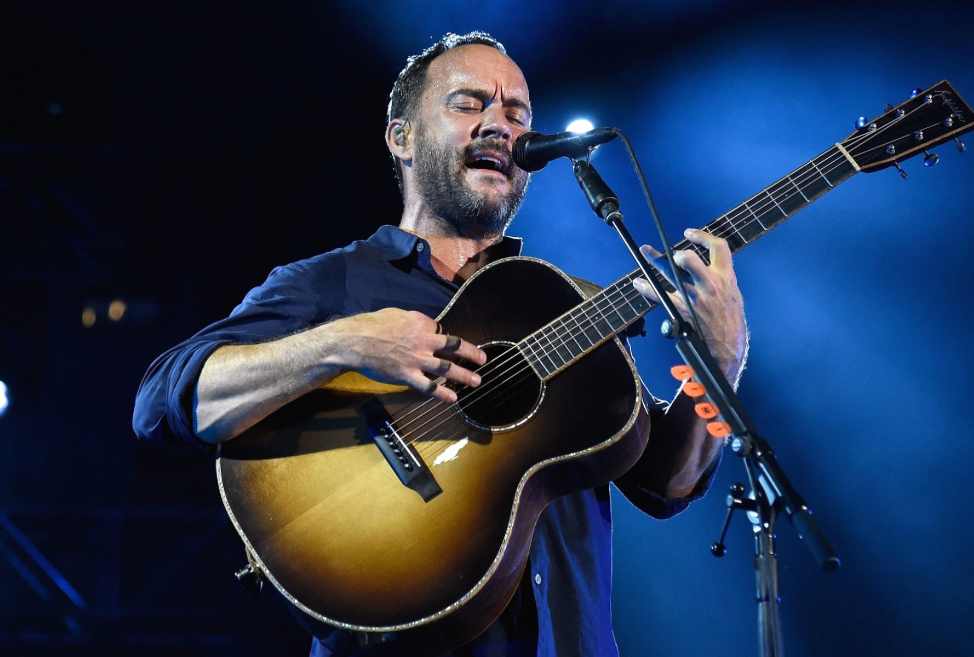 Dave Matthews Band at 1024 x 1024 iPad size wallpapers HD quality