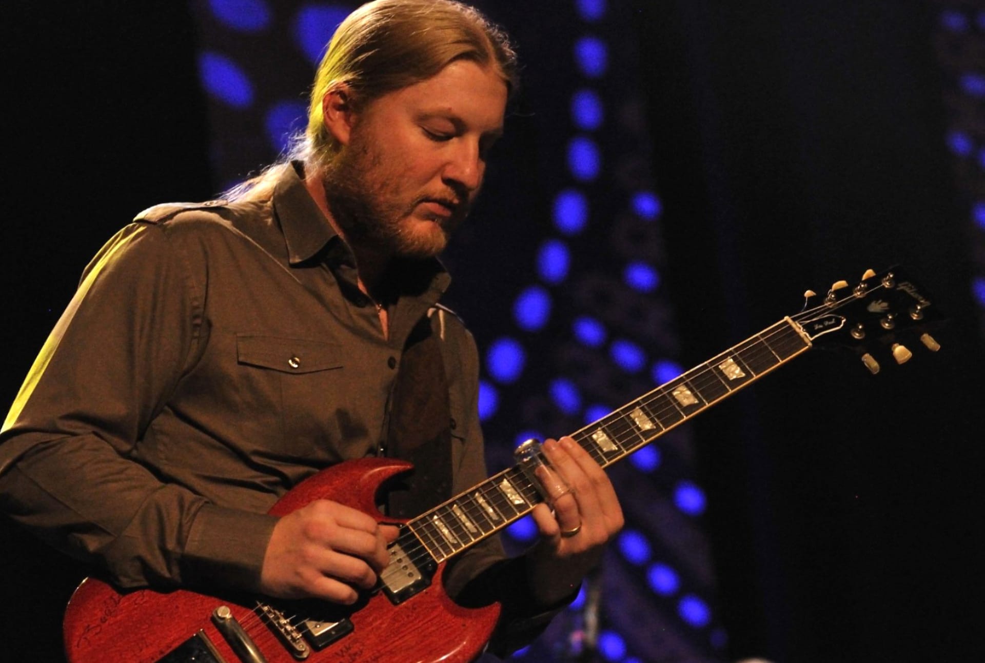 Derek Trucks at 640 x 1136 iPhone 5 size wallpapers HD quality