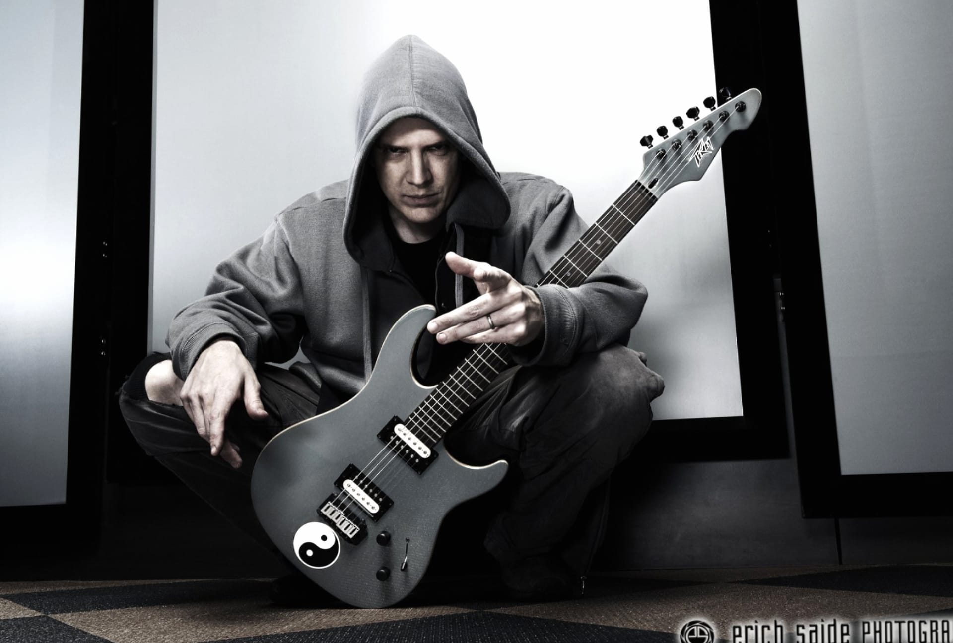 Devin Townsend at 2048 x 2048 iPad size wallpapers HD quality