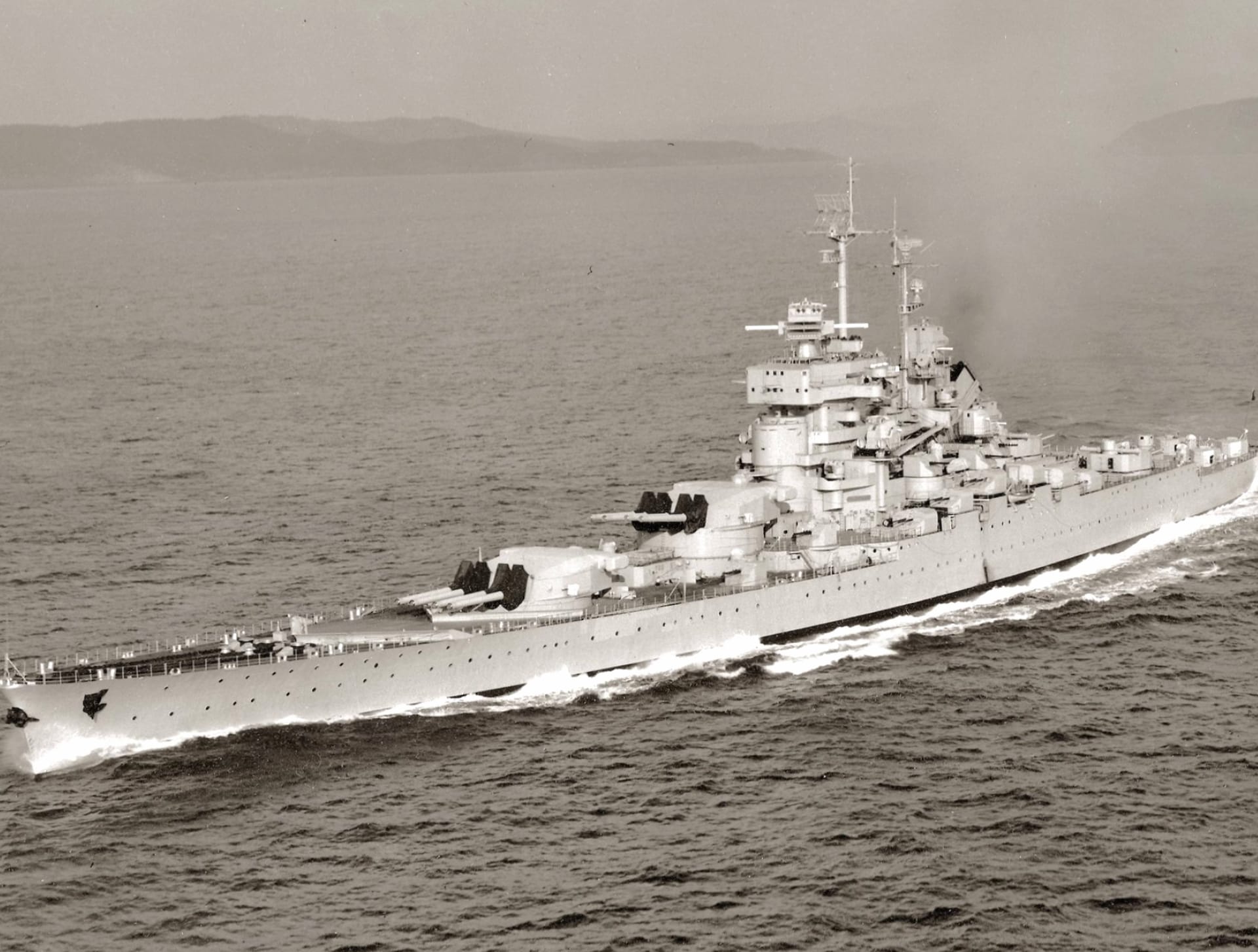 French battleship Jean Bart (1940) at 320 x 480 iPhone size wallpapers HD quality