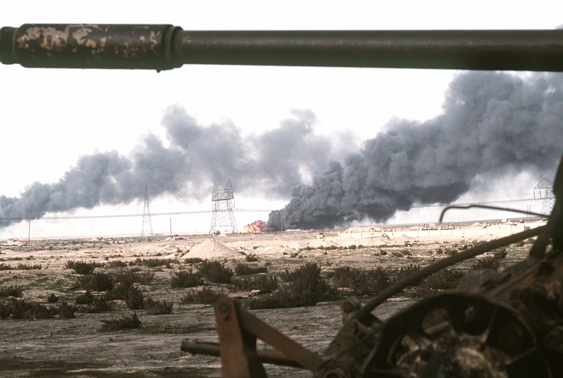 Gulf War at 750 x 1334 iPhone 6 size wallpapers HD quality