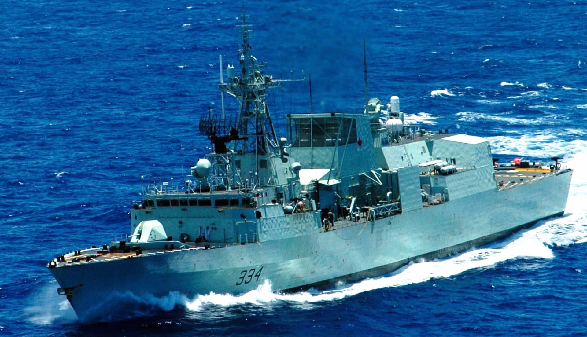 HMCS Regina (FFH 334) at 1334 x 750 iPhone 7 size wallpapers HD quality