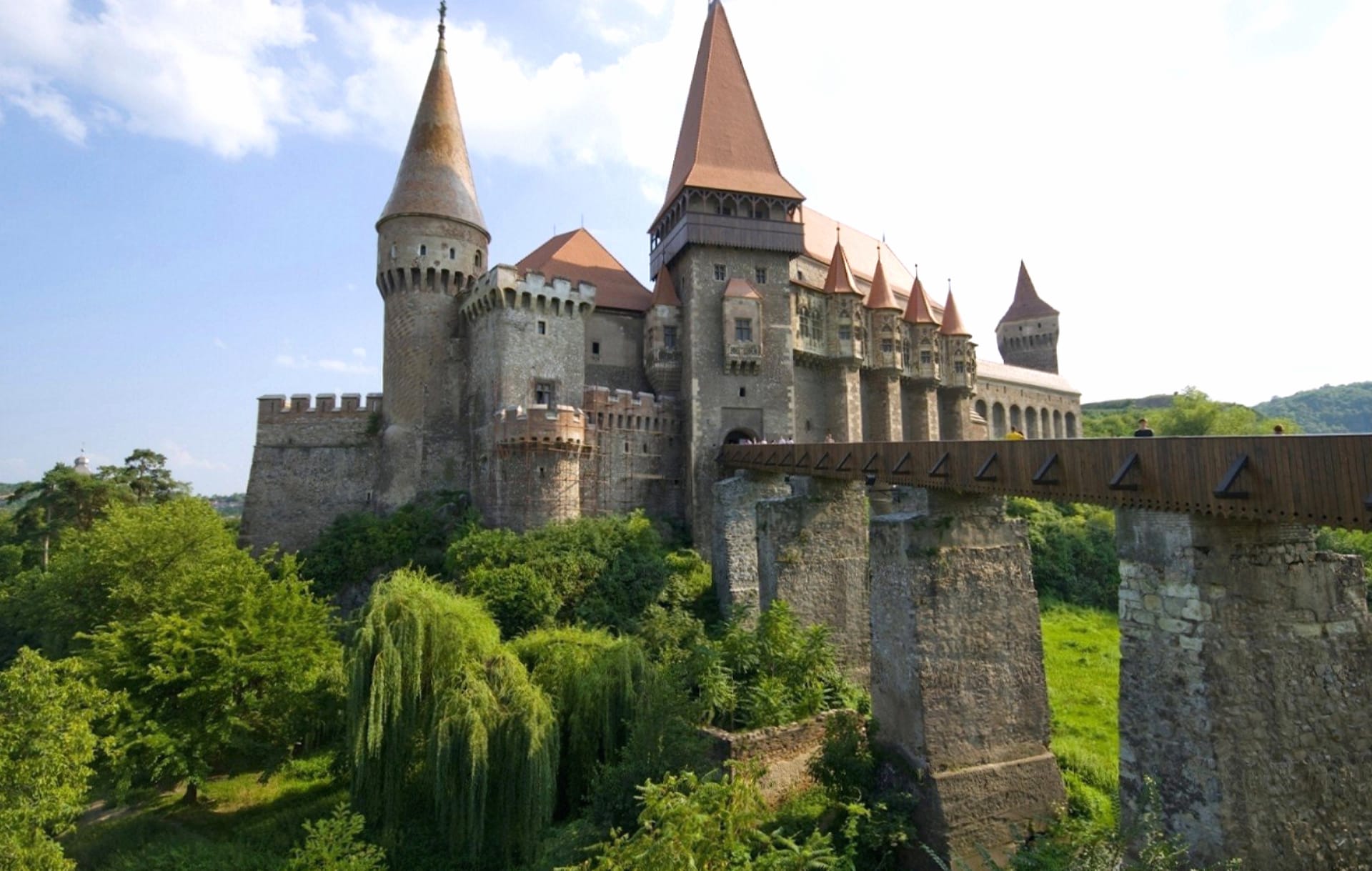 Hunedoara castle at 2048 x 2048 iPad size wallpapers HD quality