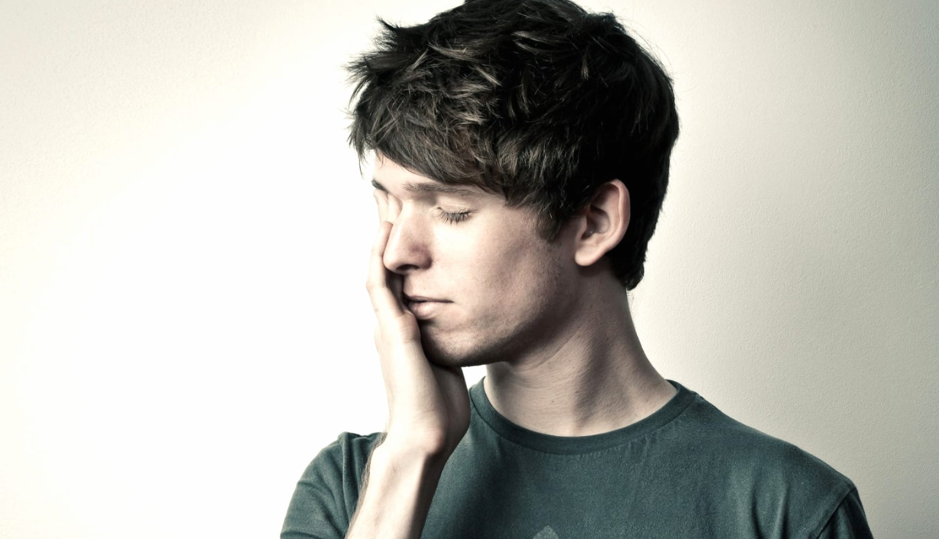 James Blake at 1600 x 1200 size wallpapers HD quality