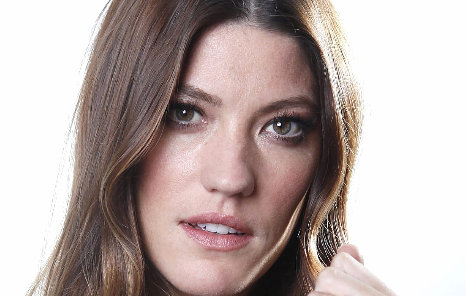 Jennifer Carpenter at 640 x 1136 iPhone 5 size wallpapers HD quality