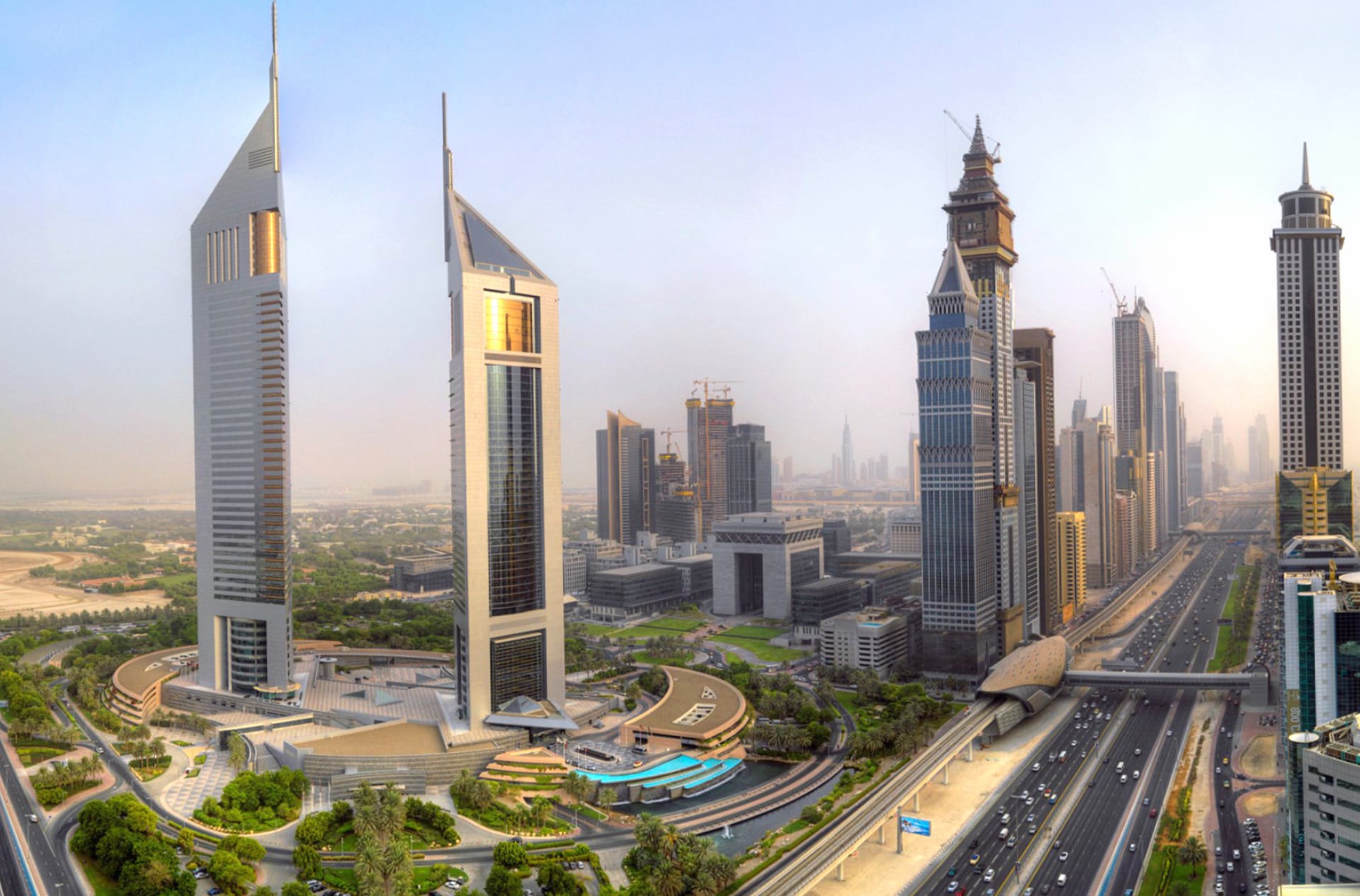 Jumeirah Emirates Tower Hotel at 320 x 480 iPhone size wallpapers HD quality