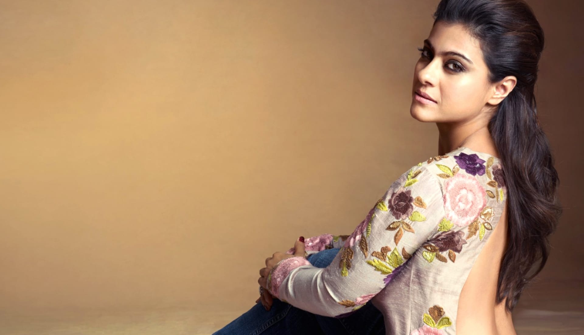 Kajol at 1280 x 960 size wallpapers HD quality