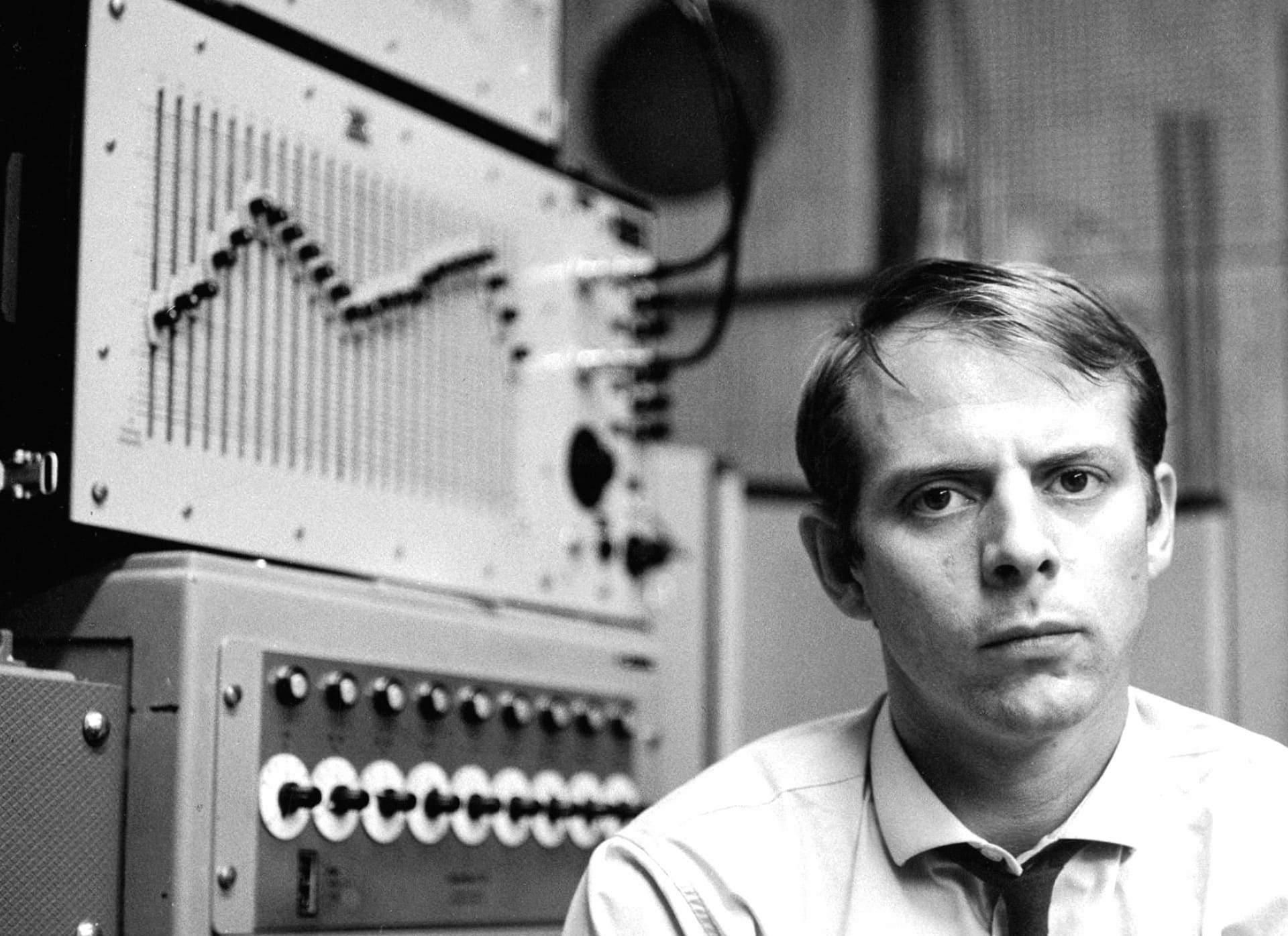 Karlheinz Stockhausen at 320 x 480 iPhone size wallpapers HD quality