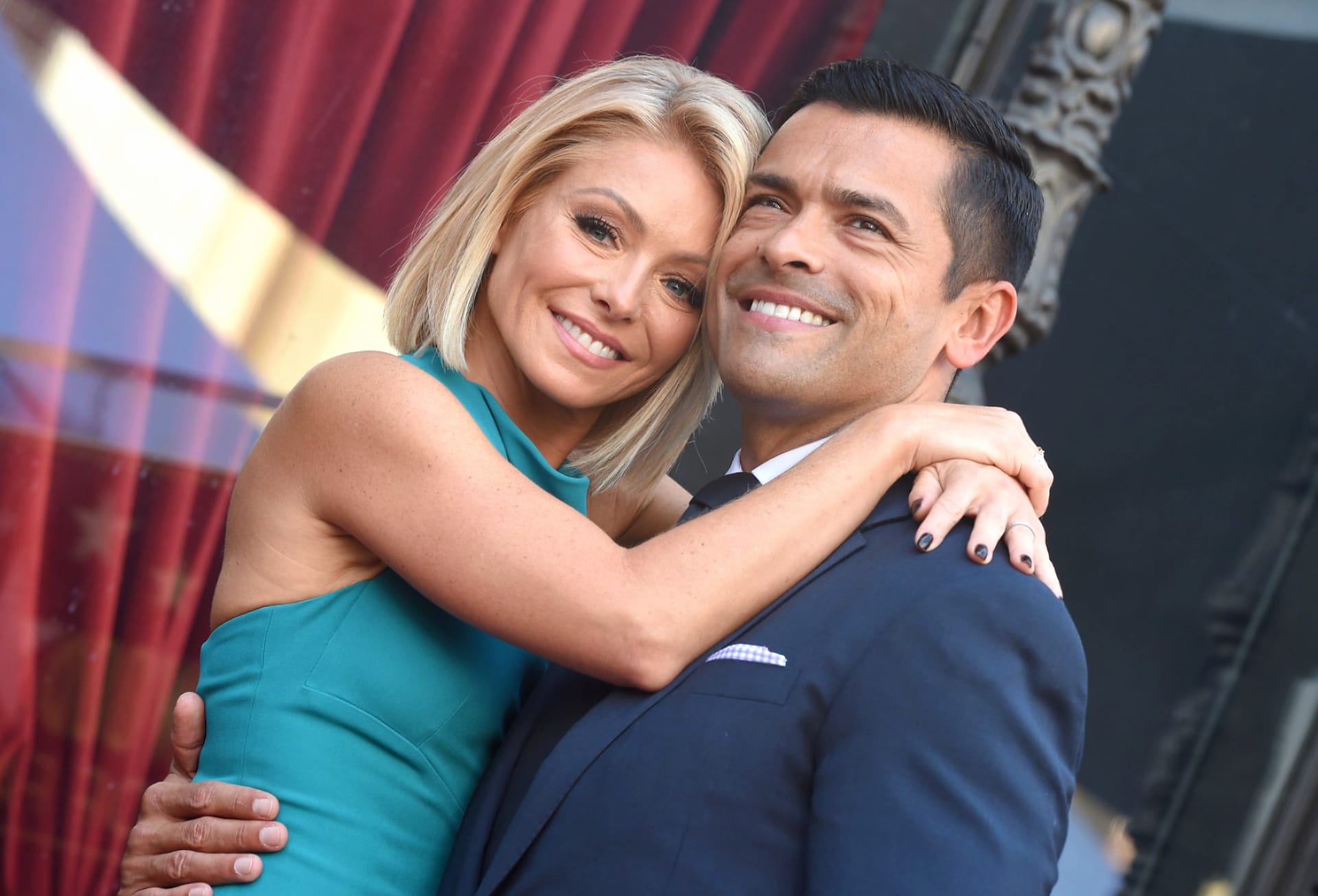 Kelly Ripa at 1024 x 768 size wallpapers HD quality