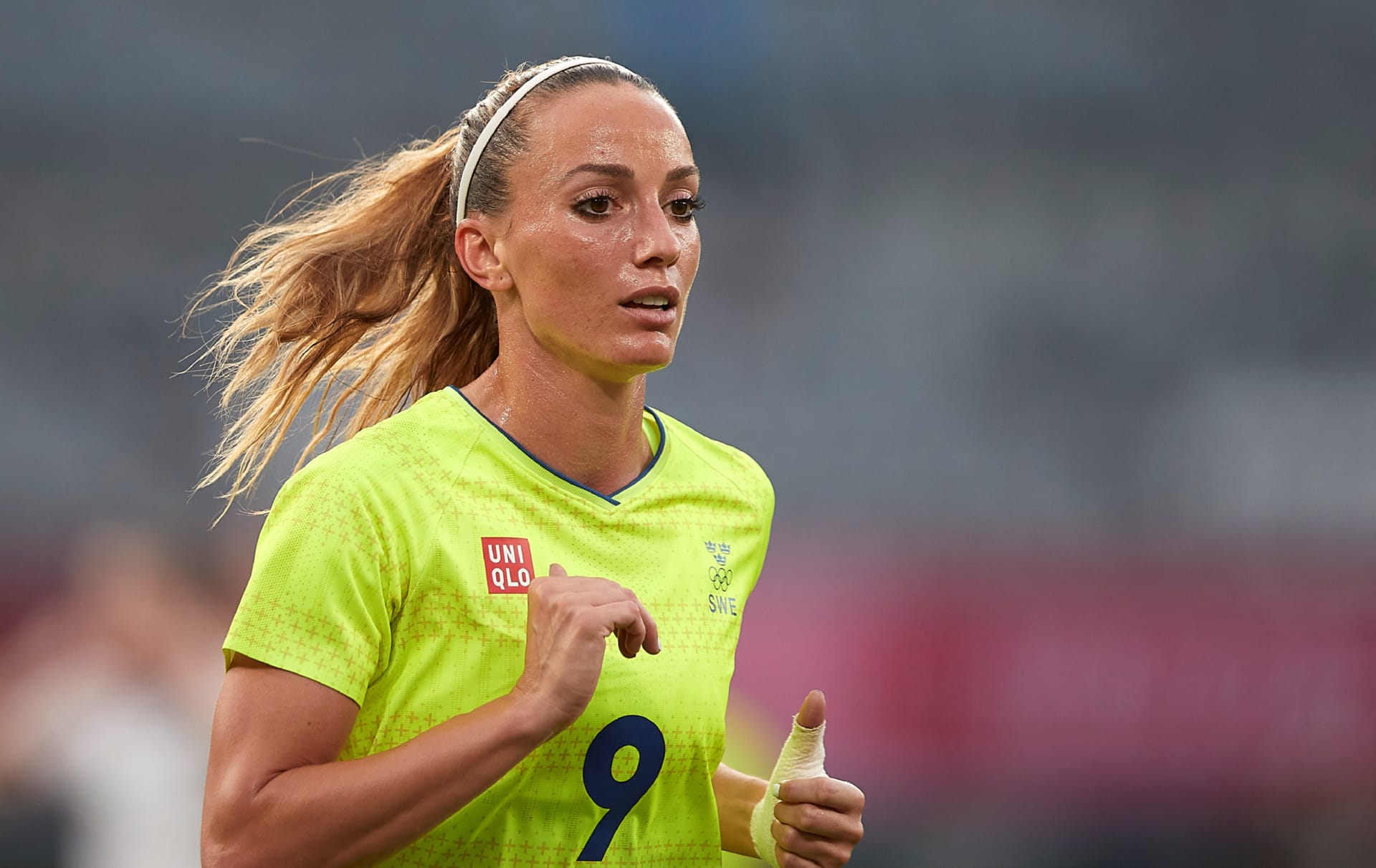 Kosovare Asllani at 640 x 1136 iPhone 5 size wallpapers HD quality