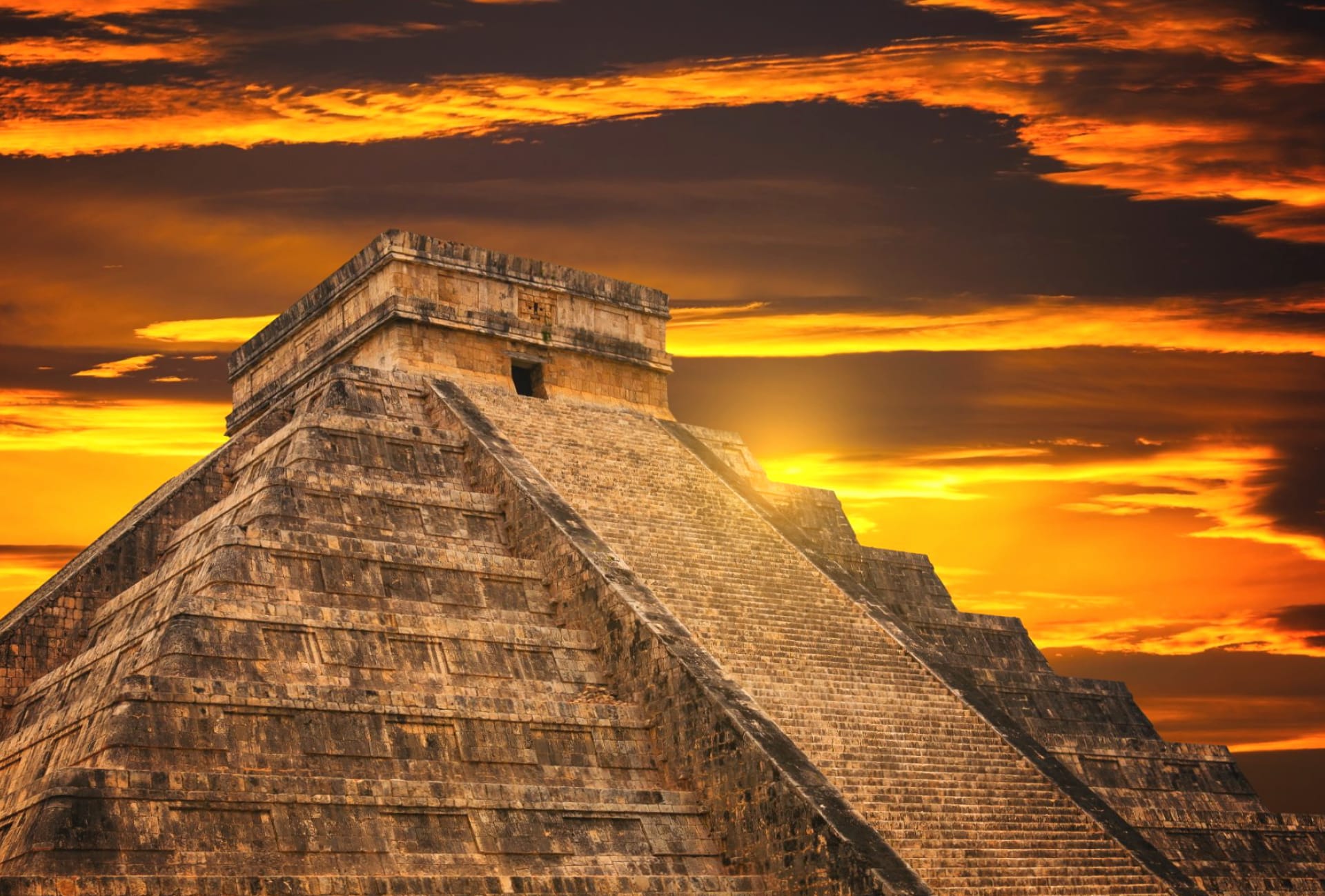 Kukulcan temple at 750 x 1334 iPhone 6 size wallpapers HD quality