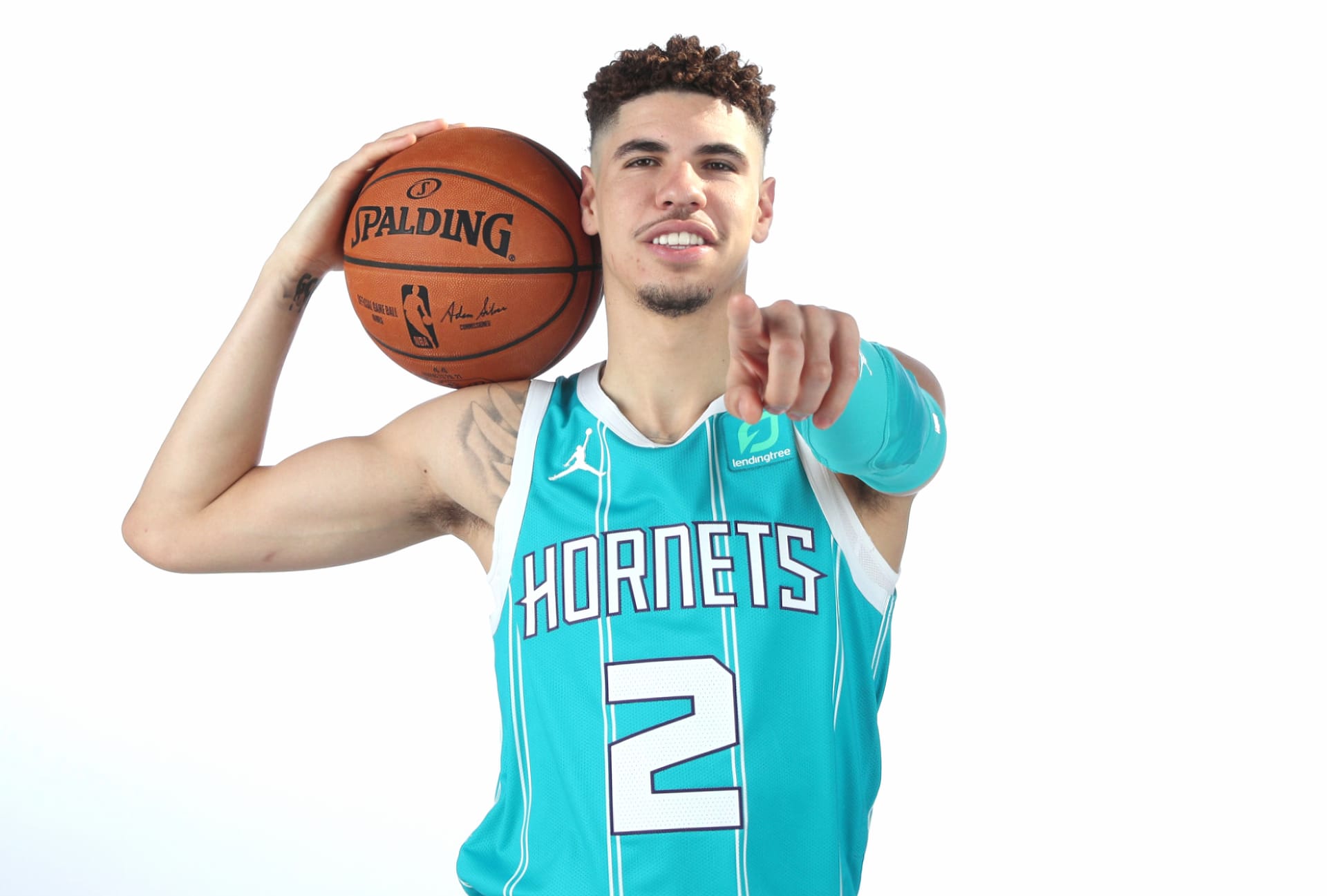 LaMelo Ball at 320 x 480 iPhone size wallpapers HD quality