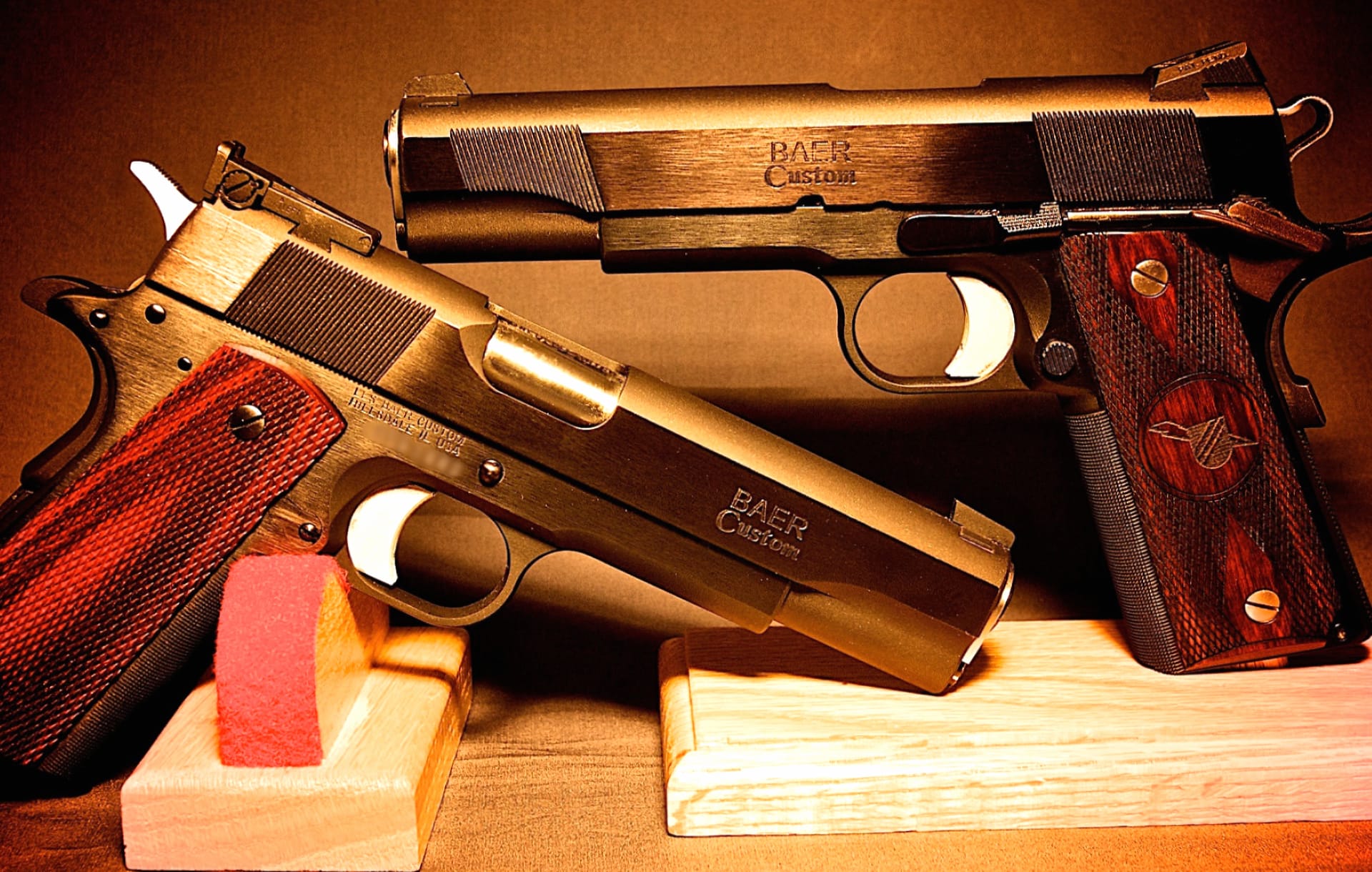 Les Baer Pistol at 640 x 1136 iPhone 5 size wallpapers HD quality