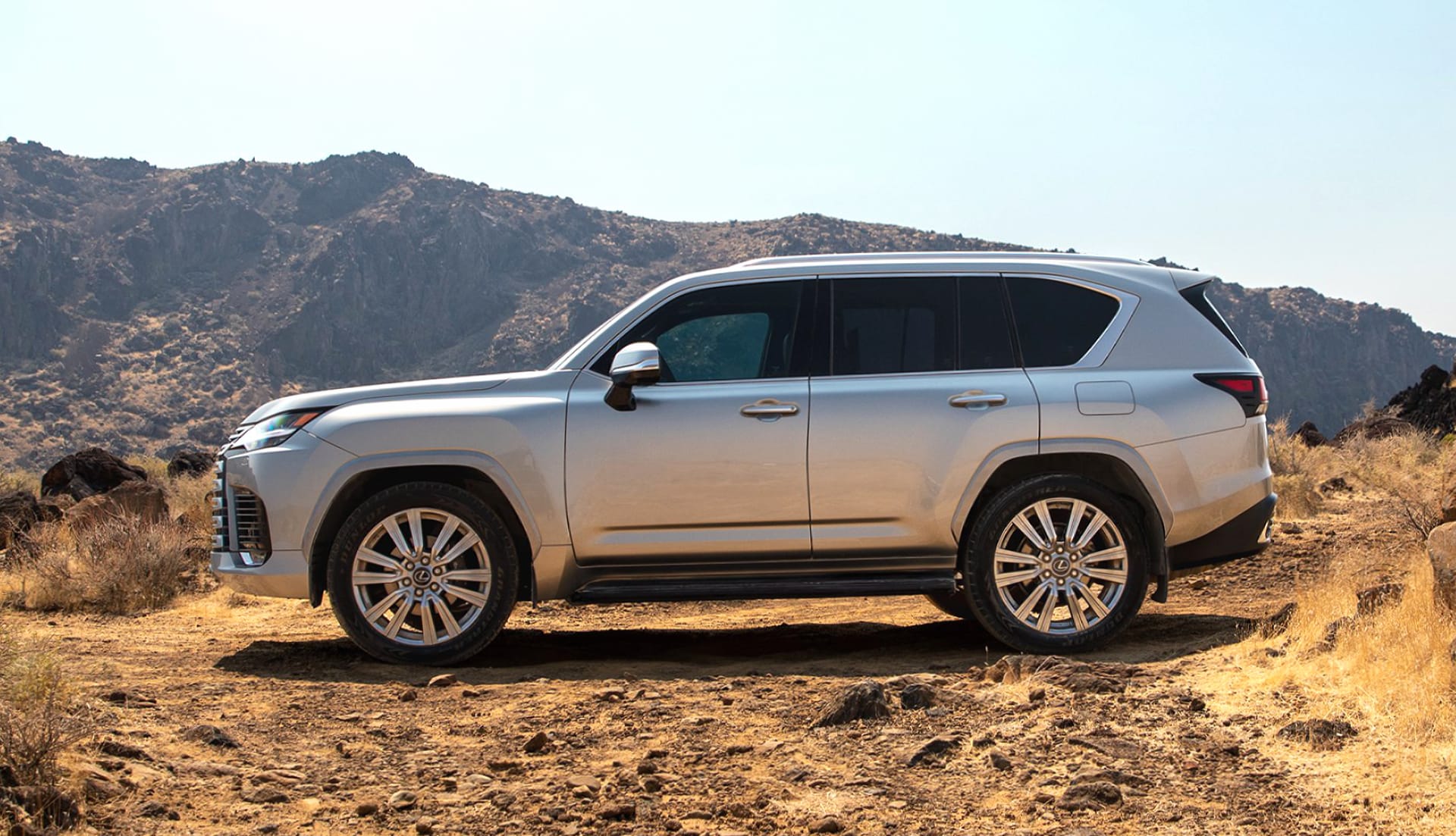 Lexus LX 600 at 1280 x 960 size wallpapers HD quality