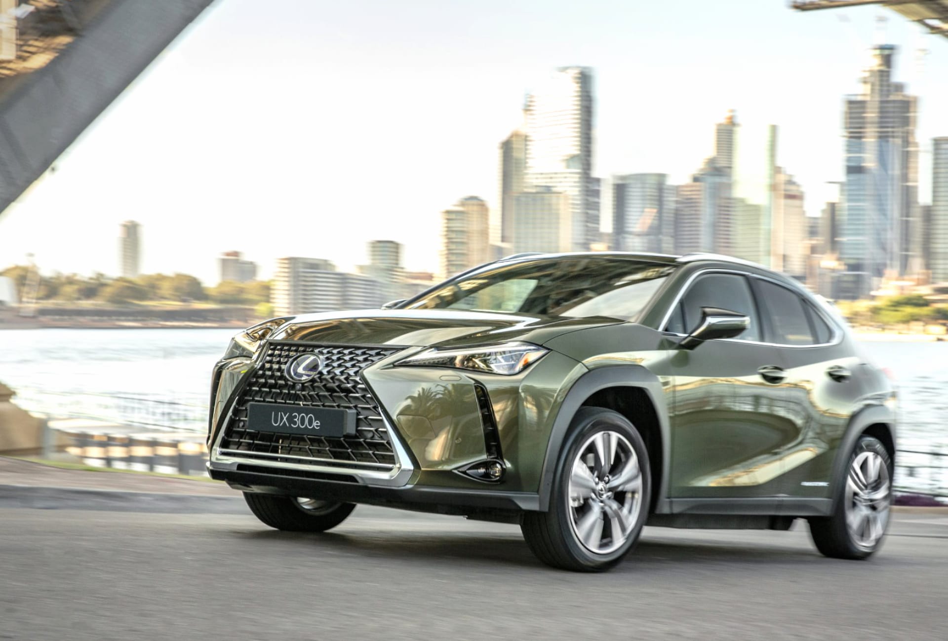 Lexus UX 300e at 2048 x 2048 iPad size wallpapers HD quality