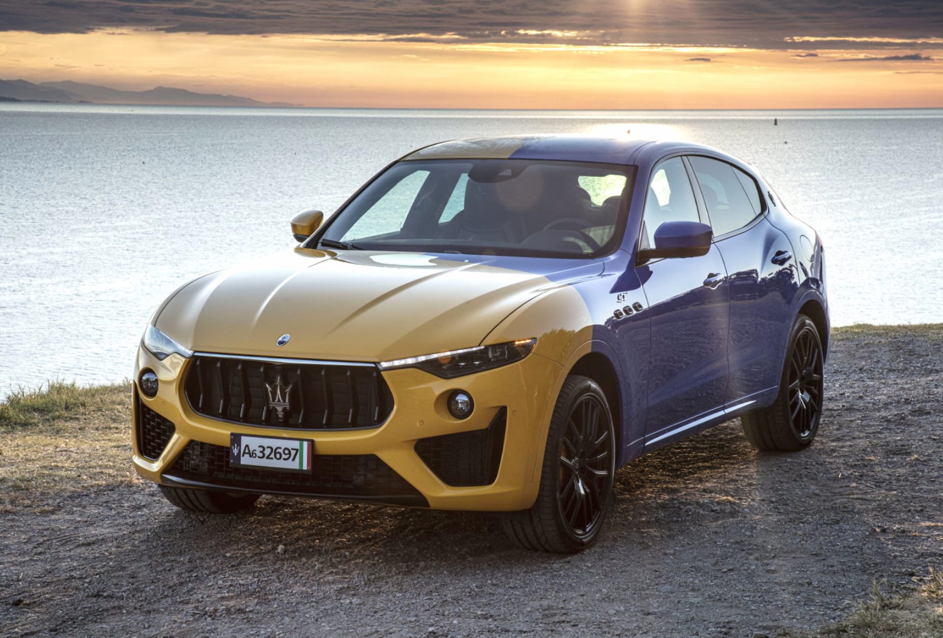 Maserati Levante GT Hybrid Fuoriserie at 640 x 1136 iPhone 5 size wallpapers HD quality