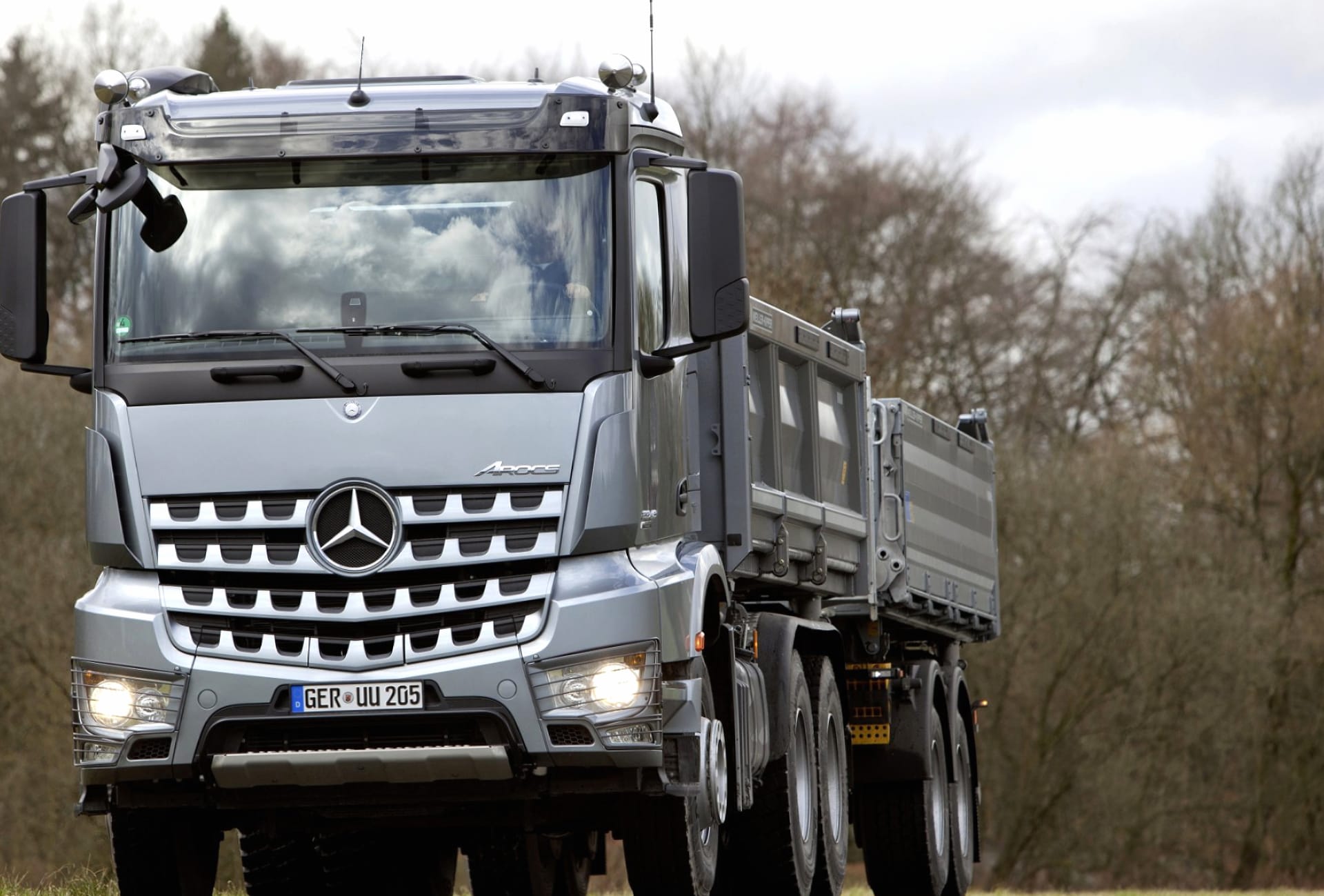 Mercedes-Benz Arocs at 1152 x 864 size wallpapers HD quality