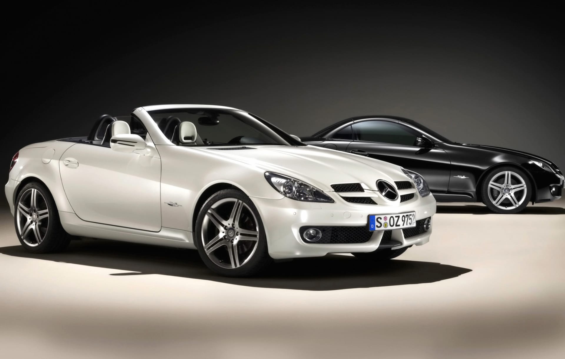 Mercedes-Benz SLK-Class at 1334 x 750 iPhone 7 size wallpapers HD quality
