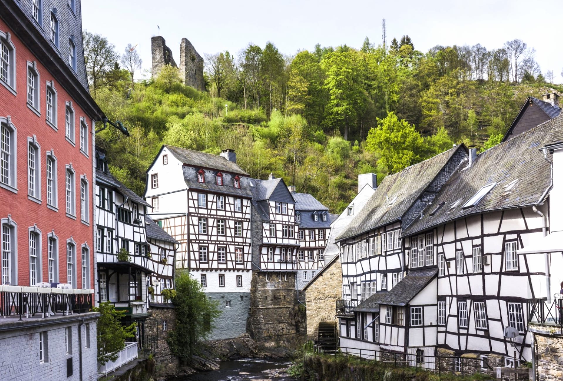 Monschau at 750 x 1334 iPhone 6 size wallpapers HD quality