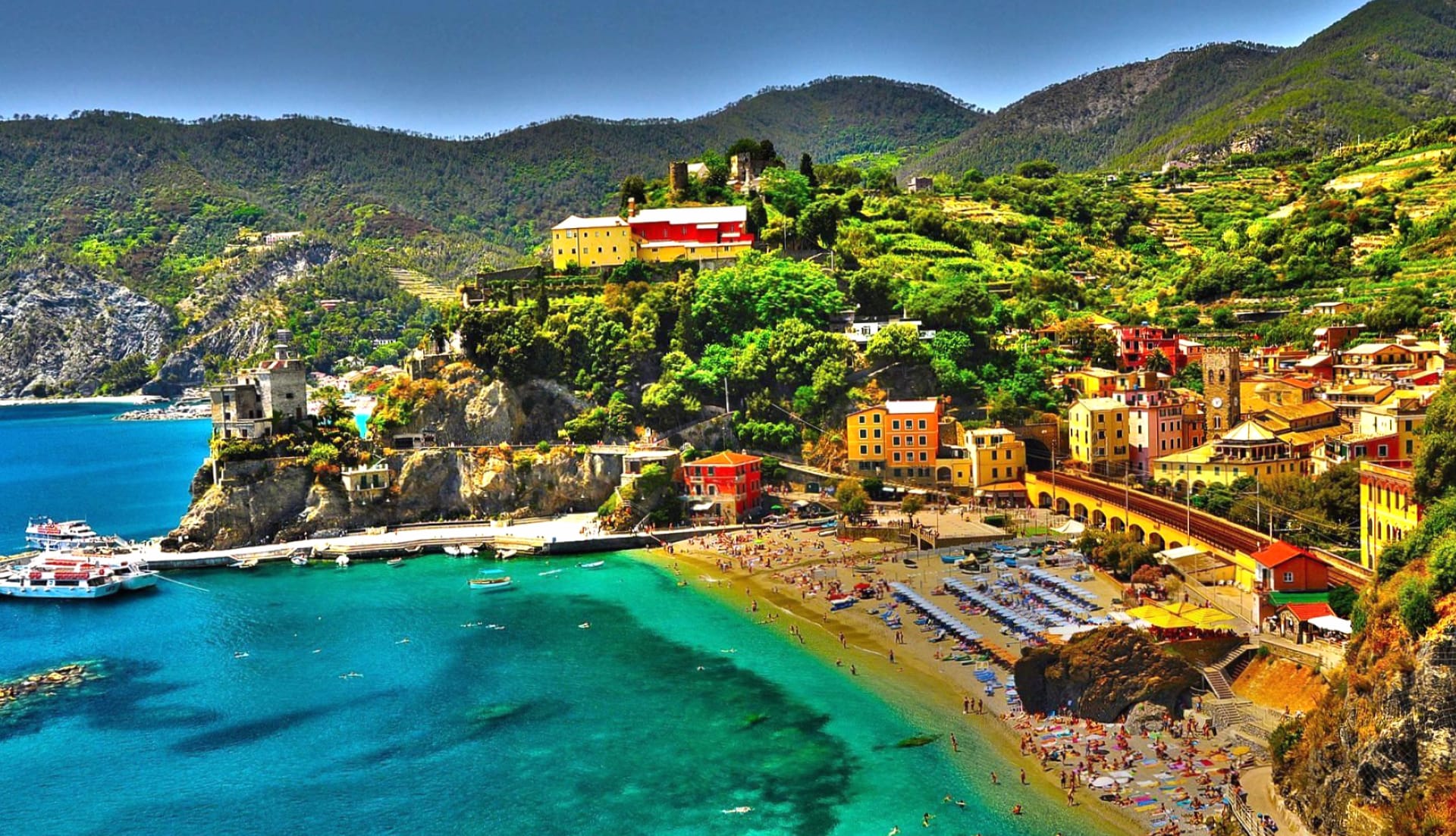 Monterosso al Mare at 750 x 1334 iPhone 6 size wallpapers HD quality