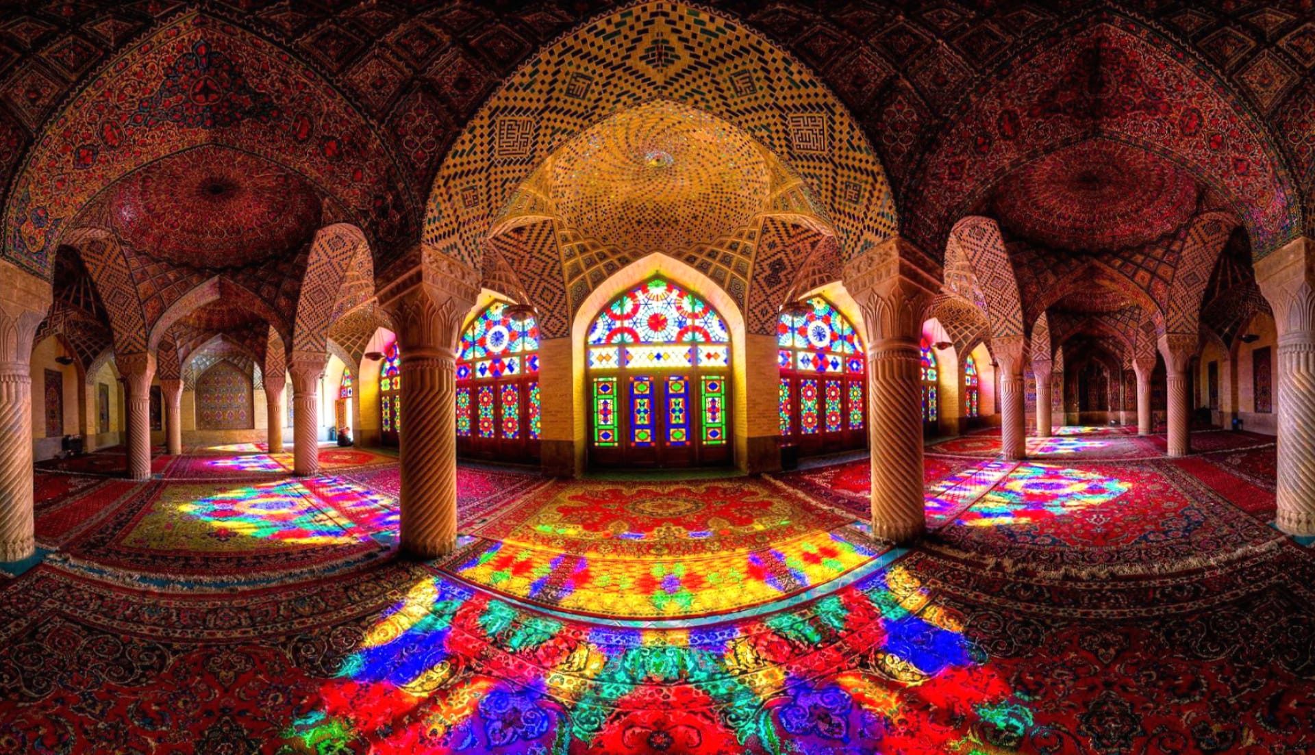 Nasir al-Mulk Mosque at 1024 x 1024 iPad size wallpapers HD quality
