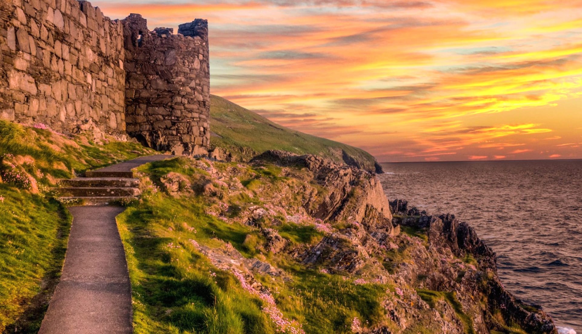 Peel Castle at 320 x 480 iPhone size wallpapers HD quality