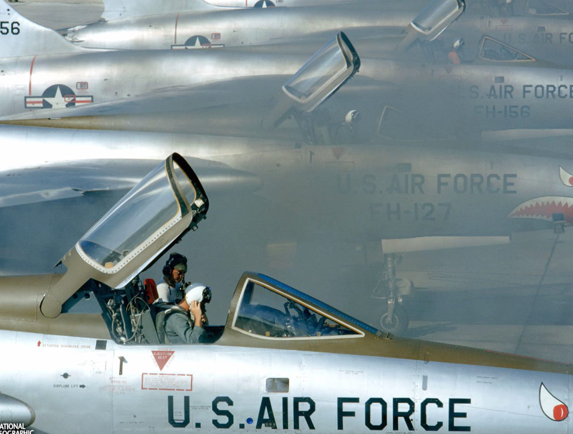 Republic F-105 Thunderchief wallpapers HD quality