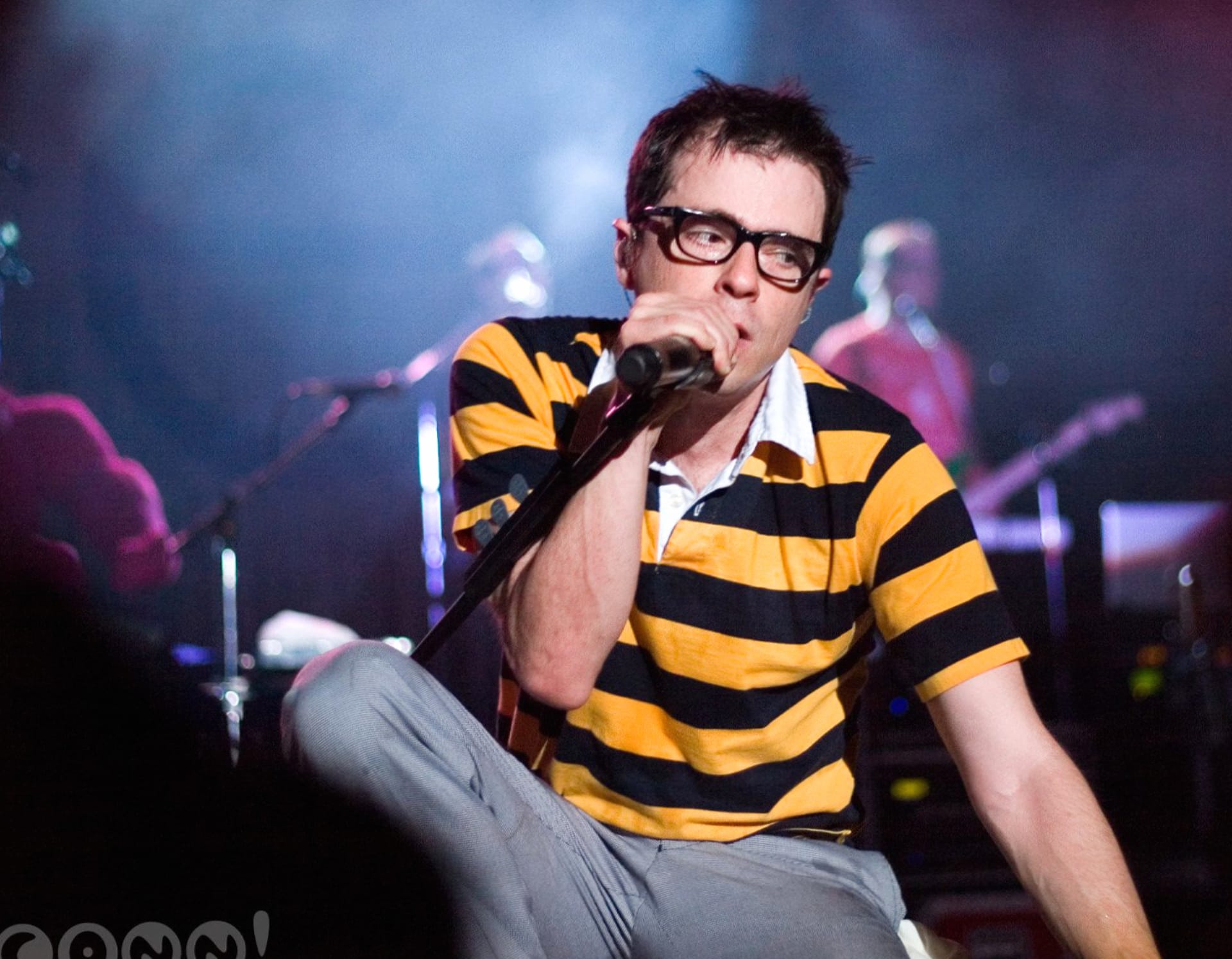 Rivers Cuomo at 1600 x 1200 size wallpapers HD quality