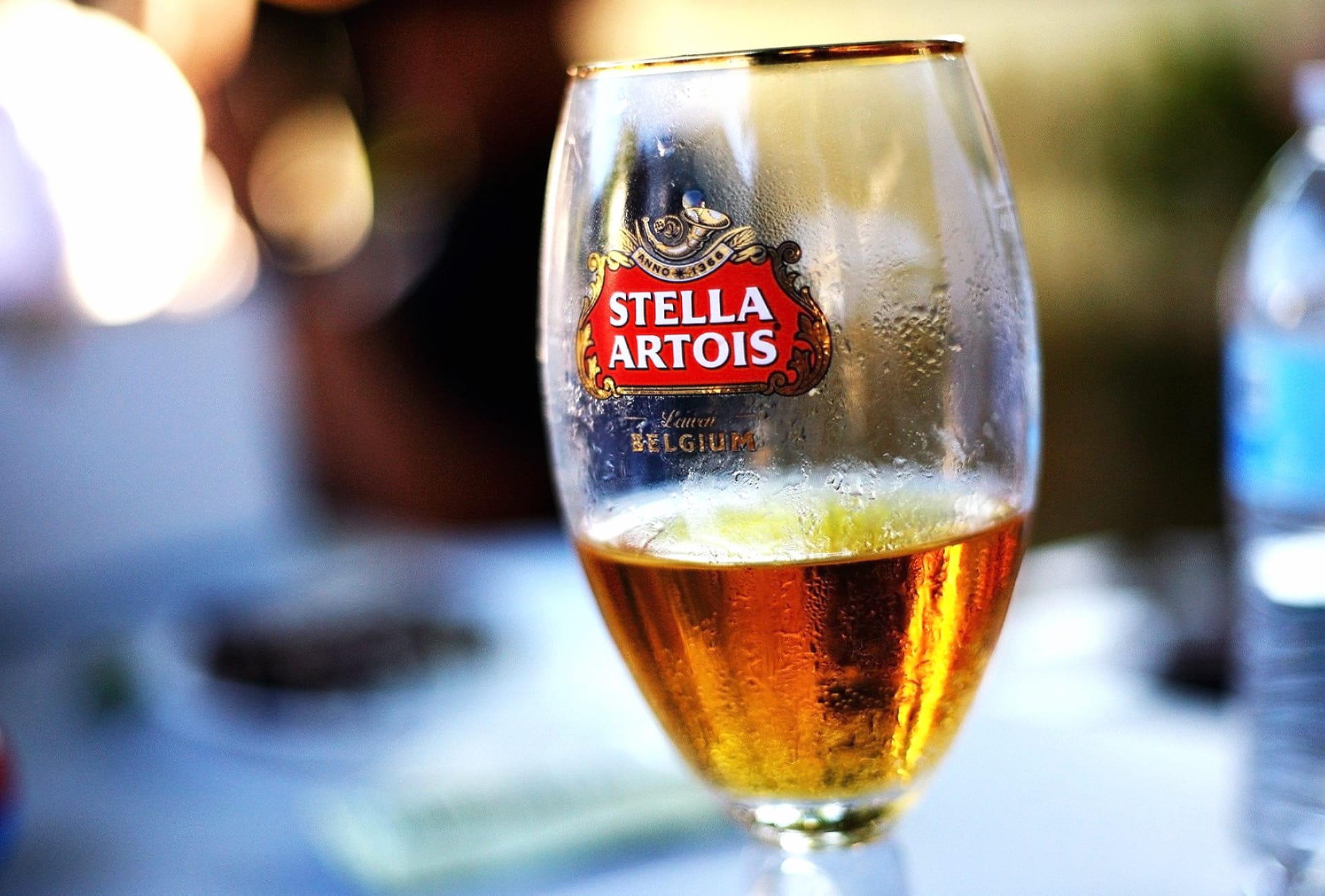 Stella Artois at 1280 x 960 size wallpapers HD quality