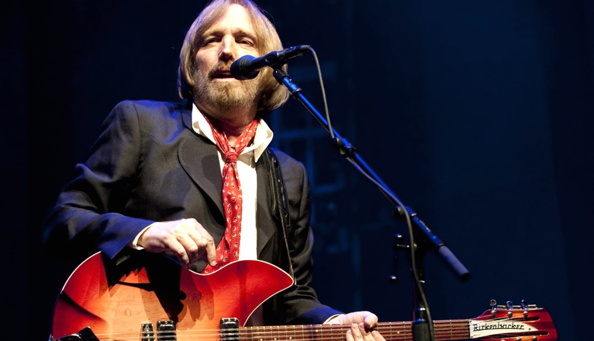 Tom Petty at 640 x 960 iPhone 4 size wallpapers HD quality
