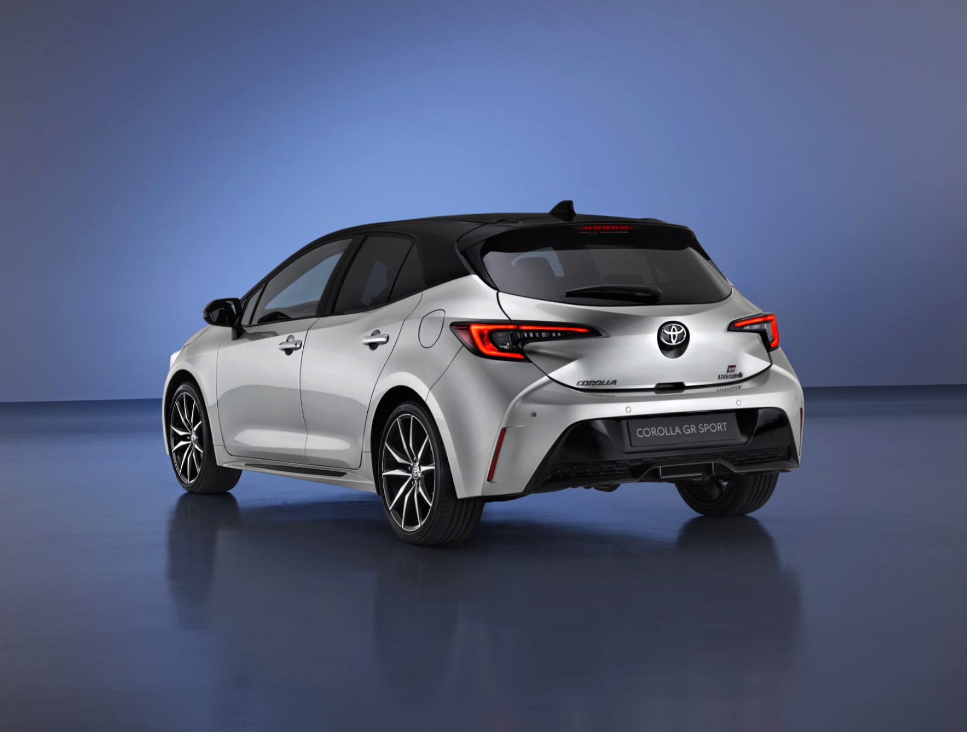 Toyota Corolla GR Sport at 1280 x 960 size wallpapers HD quality