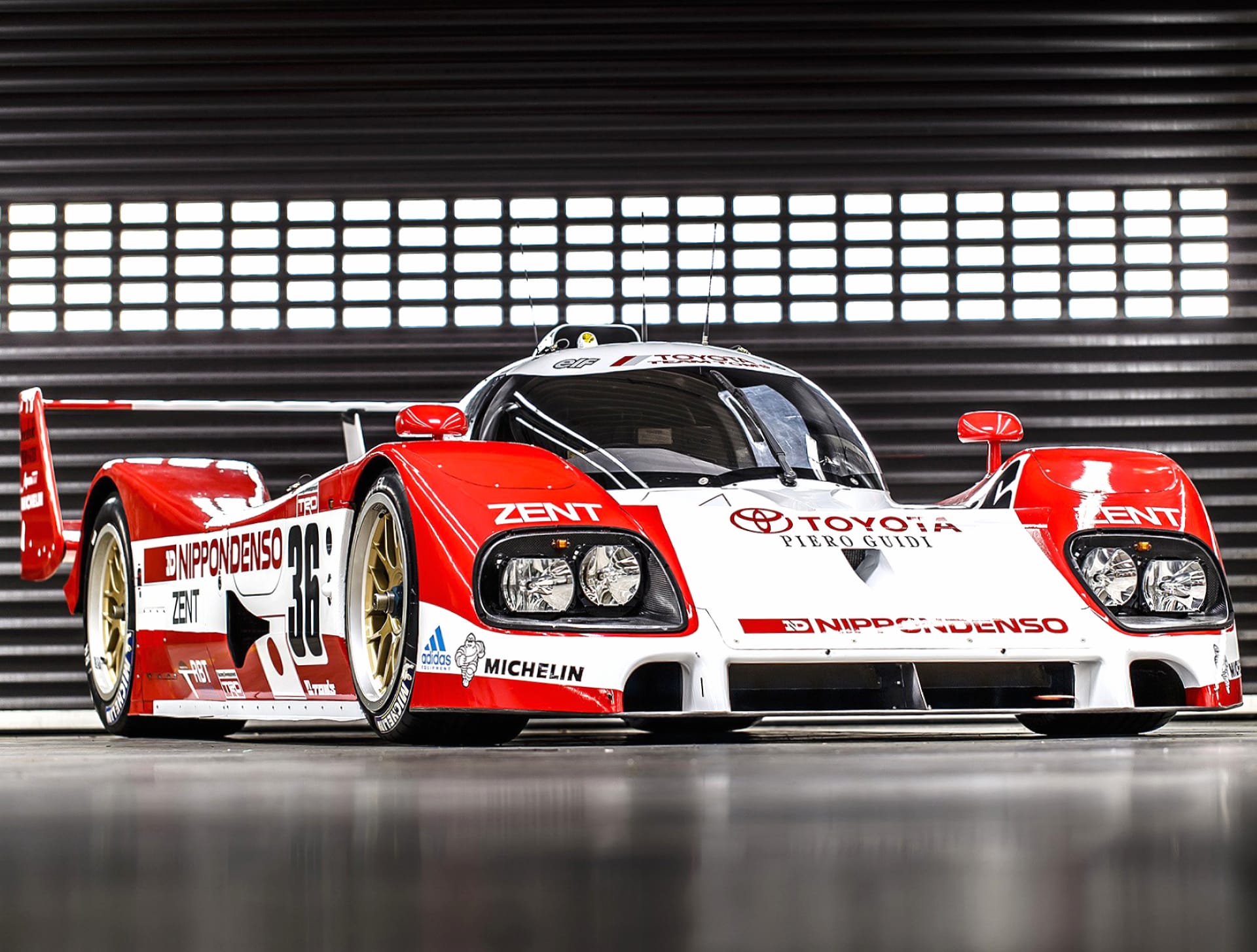 Toyota TS010 at 1024 x 768 size wallpapers HD quality