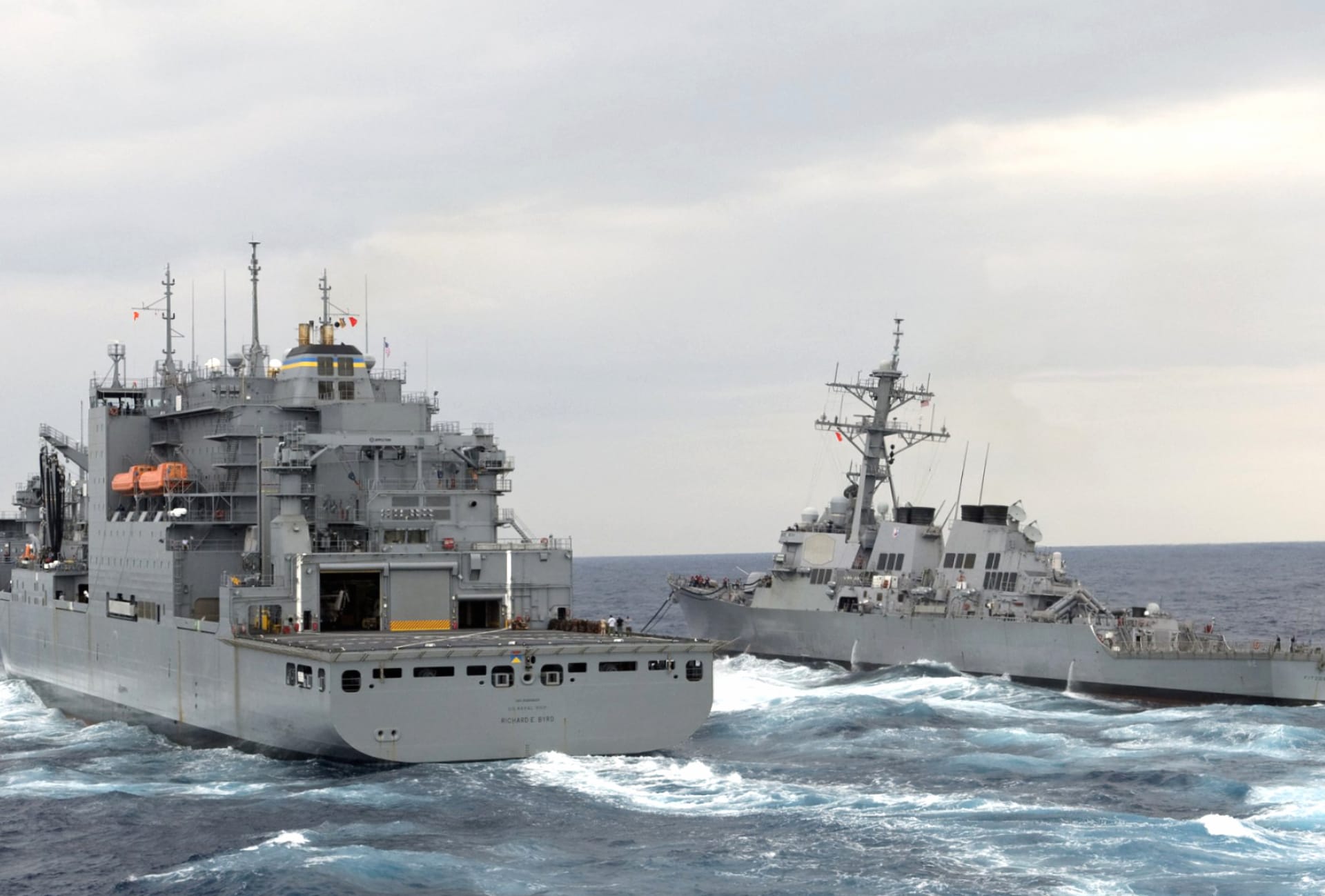 USNS Richard E. Byrd (T-AKE-4) at 640 x 1136 iPhone 5 size wallpapers HD quality