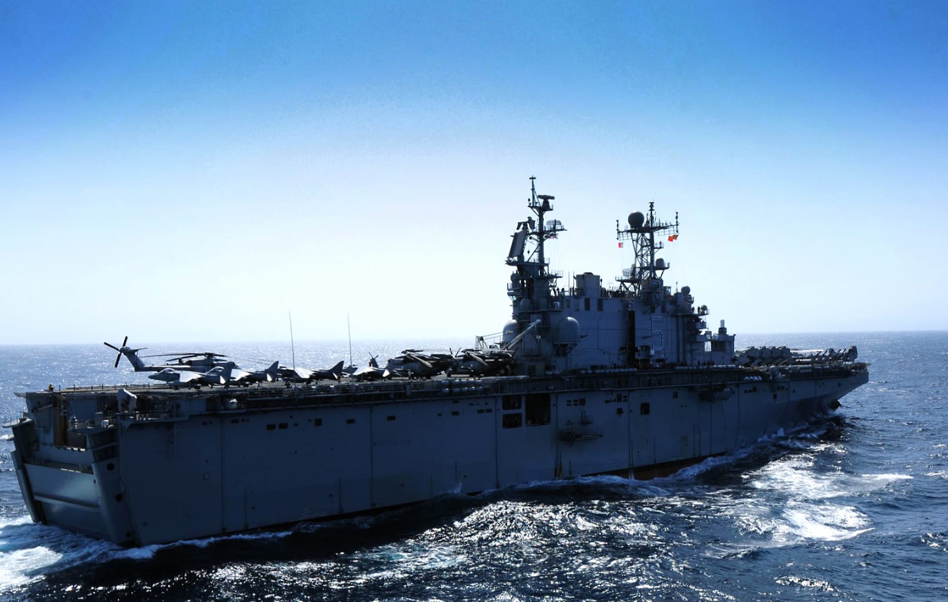USS Peleliu (LHA-5) at 640 x 1136 iPhone 5 size wallpapers HD quality