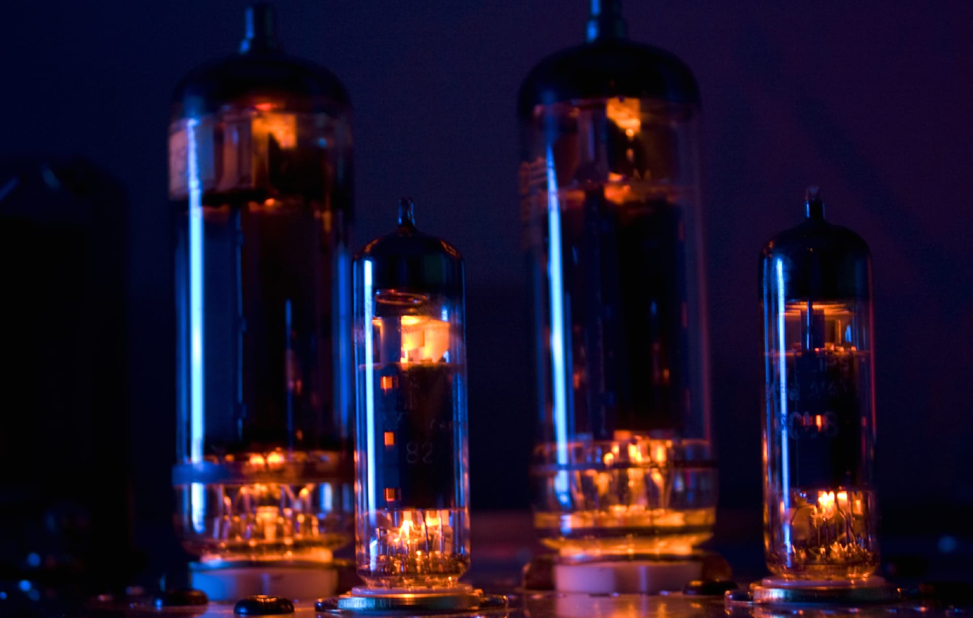 Vacuum Tube at 1600 x 1200 size wallpapers HD quality