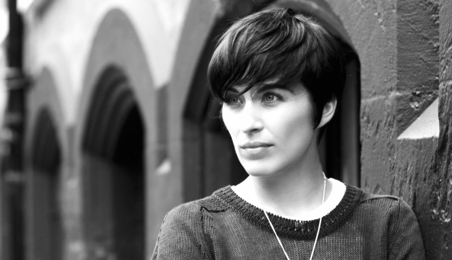 Vicky McClure at 1024 x 1024 iPad size wallpapers HD quality
