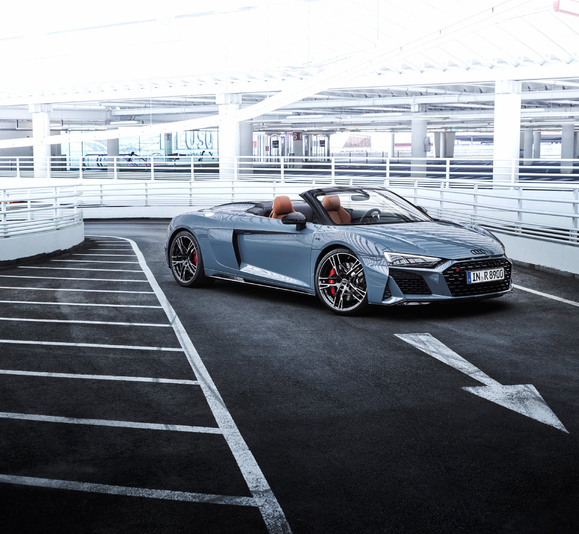 Audi R8 Spyder V10 performance RWD at 640 x 1136 iPhone 5 size wallpapers HD quality