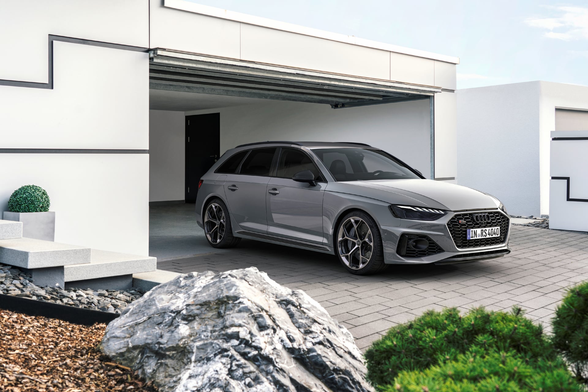 Audi RS 4 Avant competition wallpapers HD quality