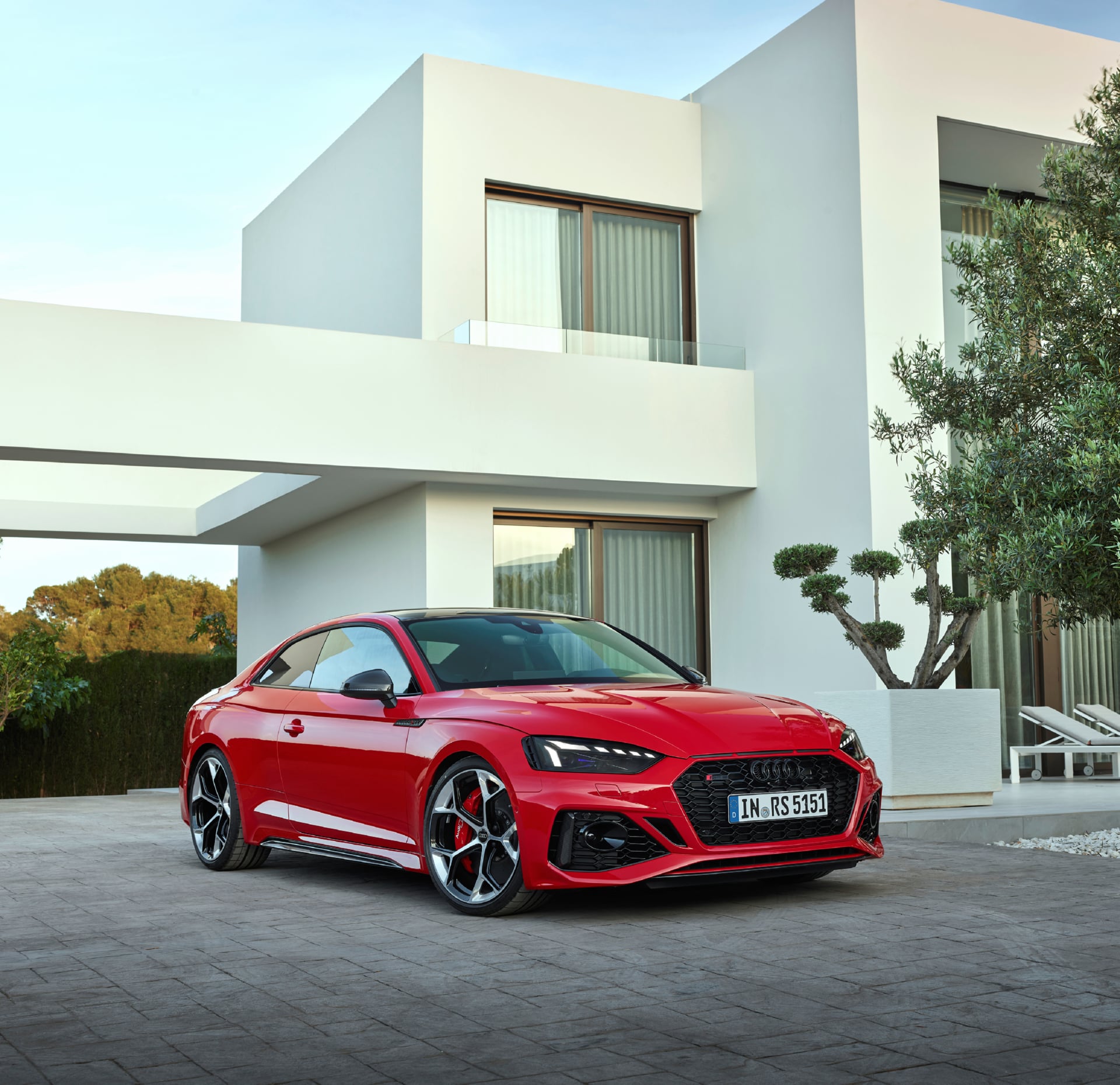 Audi RS 5 Coupé competition at 640 x 1136 iPhone 5 size wallpapers HD quality