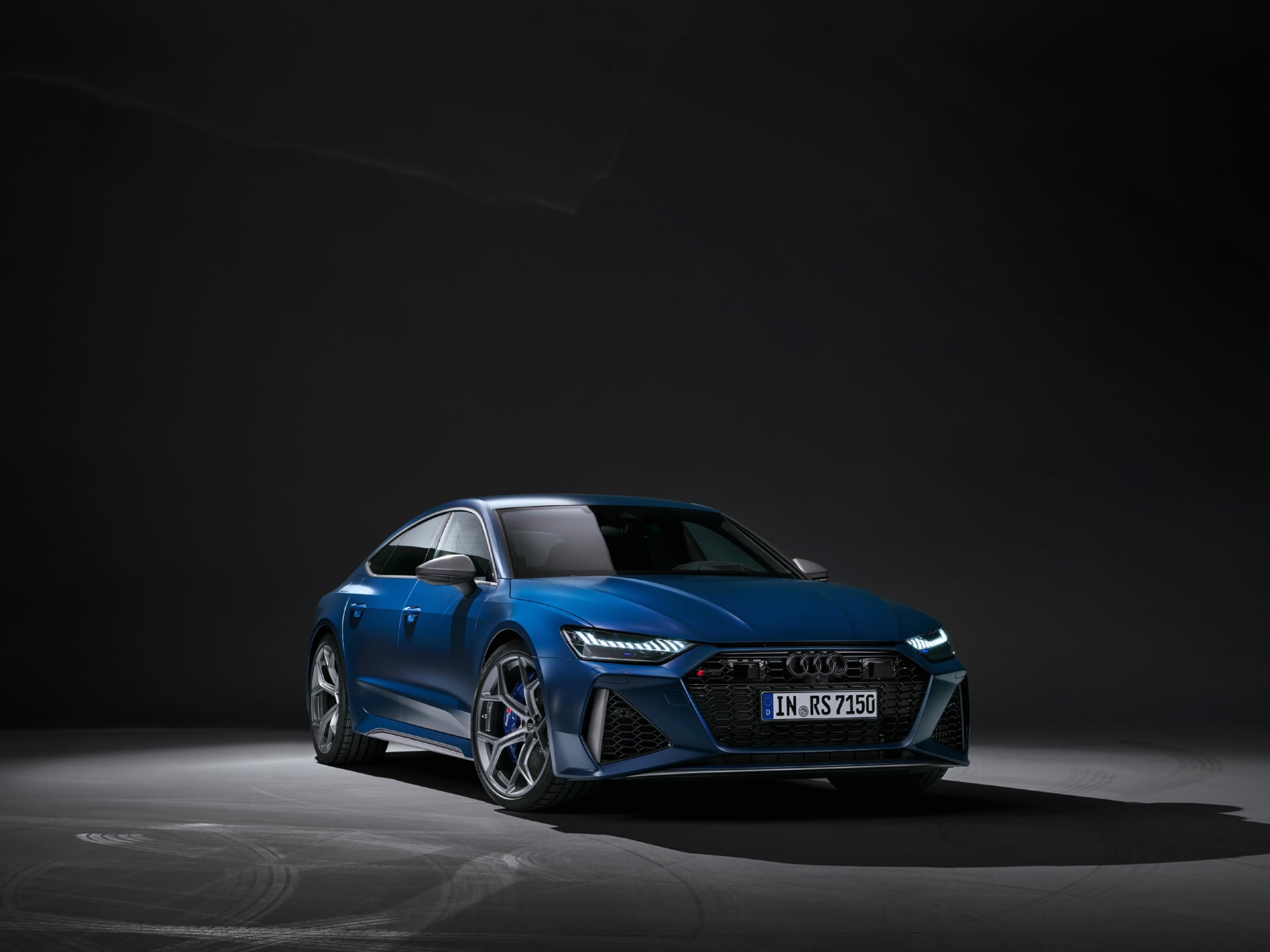 Audi RS 7 Sportback performance at 2048 x 2048 iPad size wallpapers HD quality