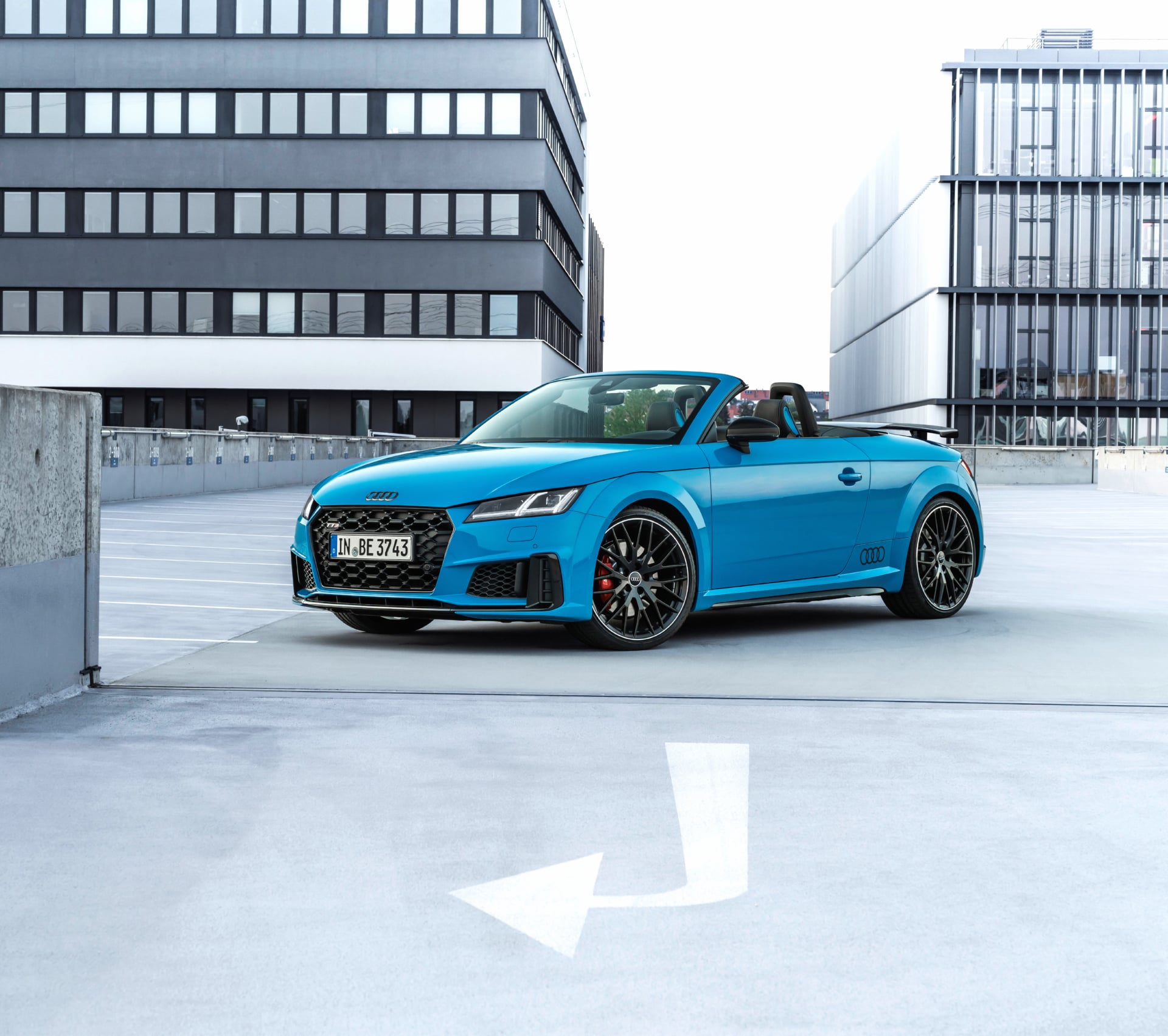 Audi TTS competition plus Roadster at 1280 x 960 size wallpapers HD quality